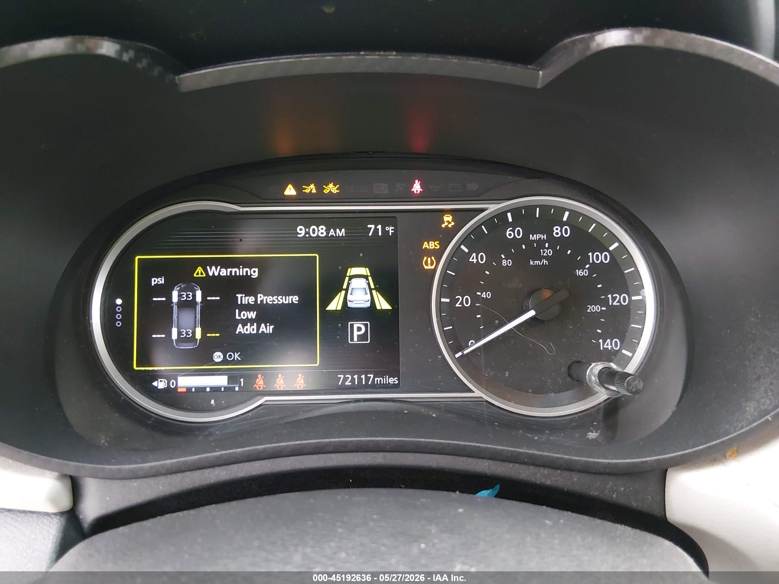 NISSAN VERSA image 7