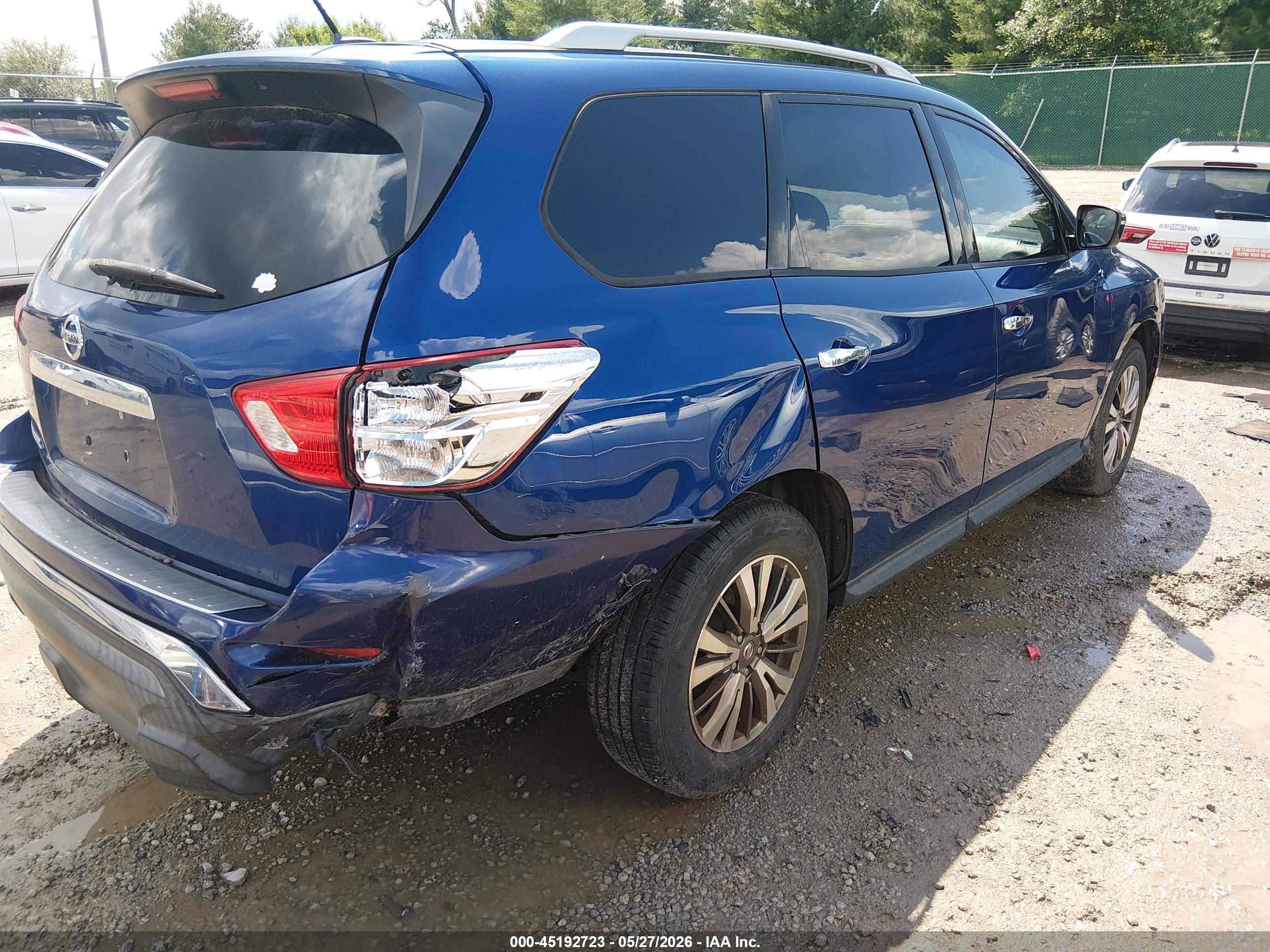 NISSAN PATHFINDER image 4