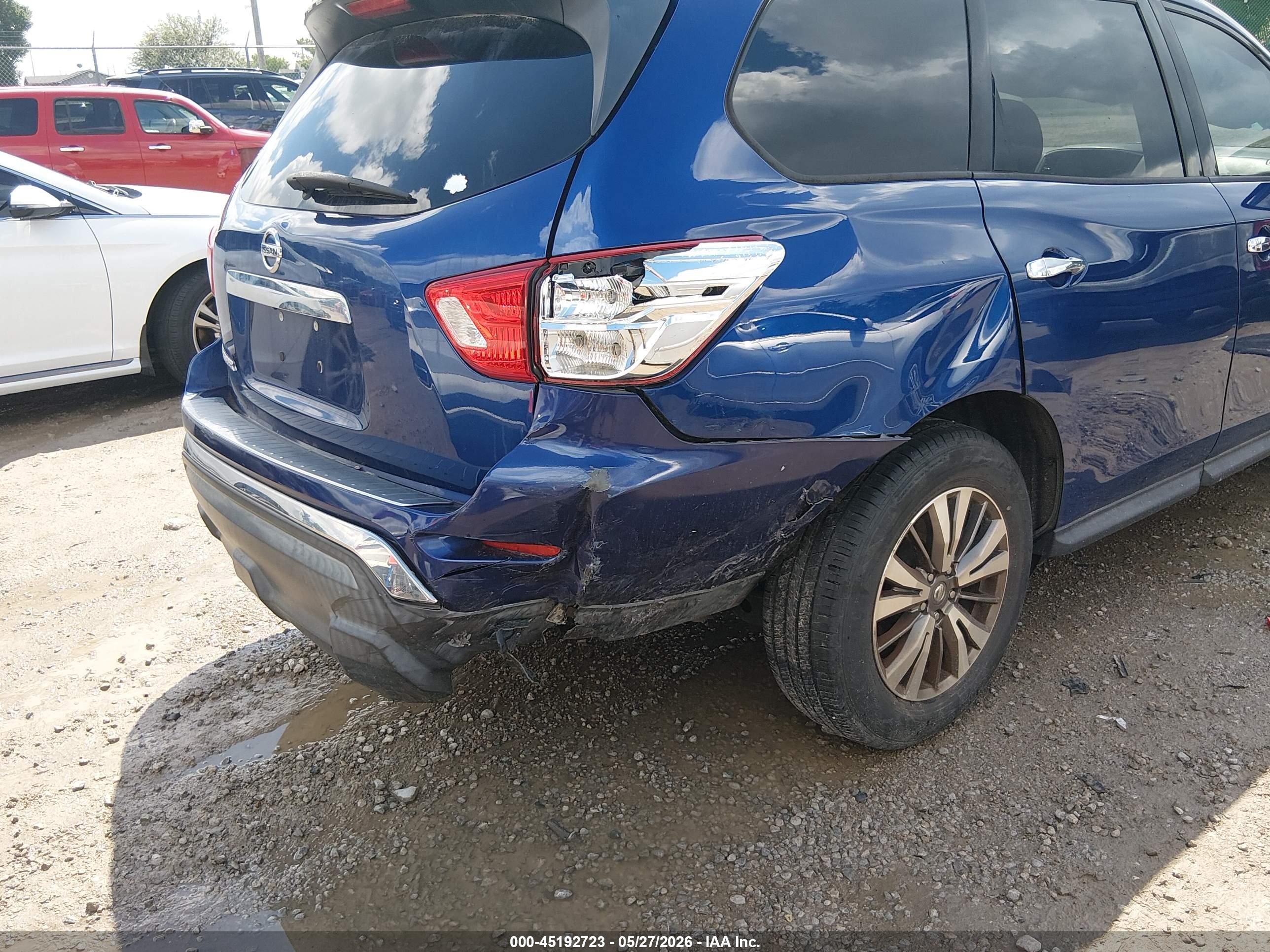NISSAN PATHFINDER image 6