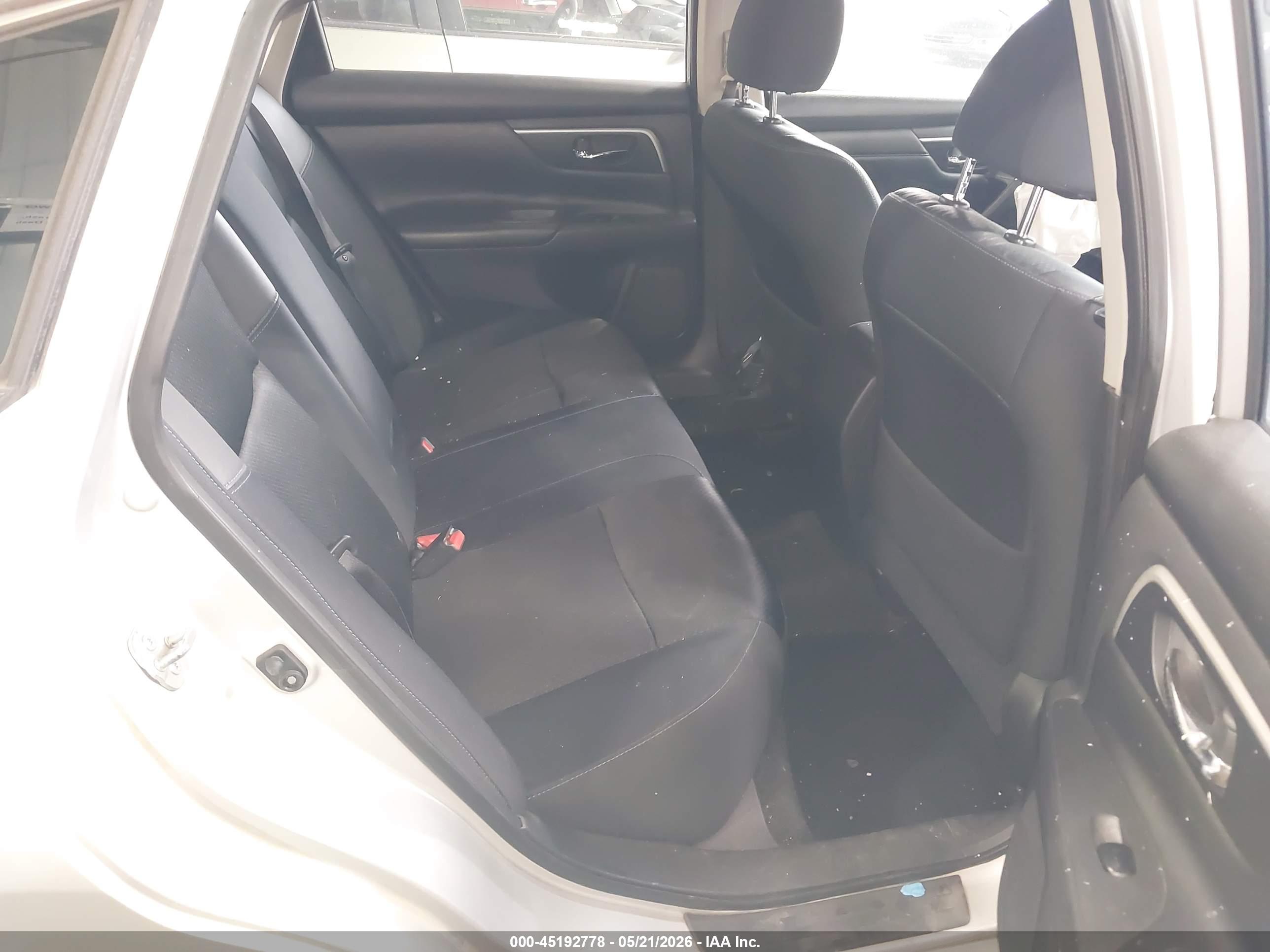 NISSAN ALTIMA image 8