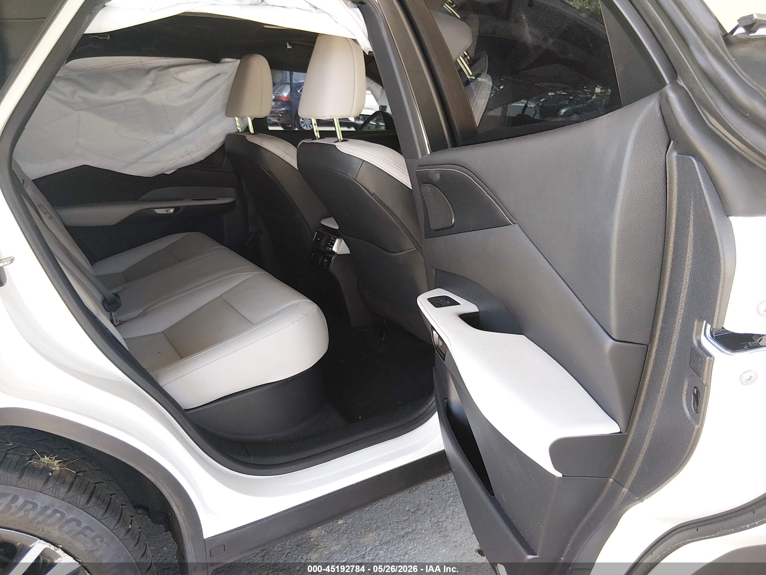 LEXUS RX image 8