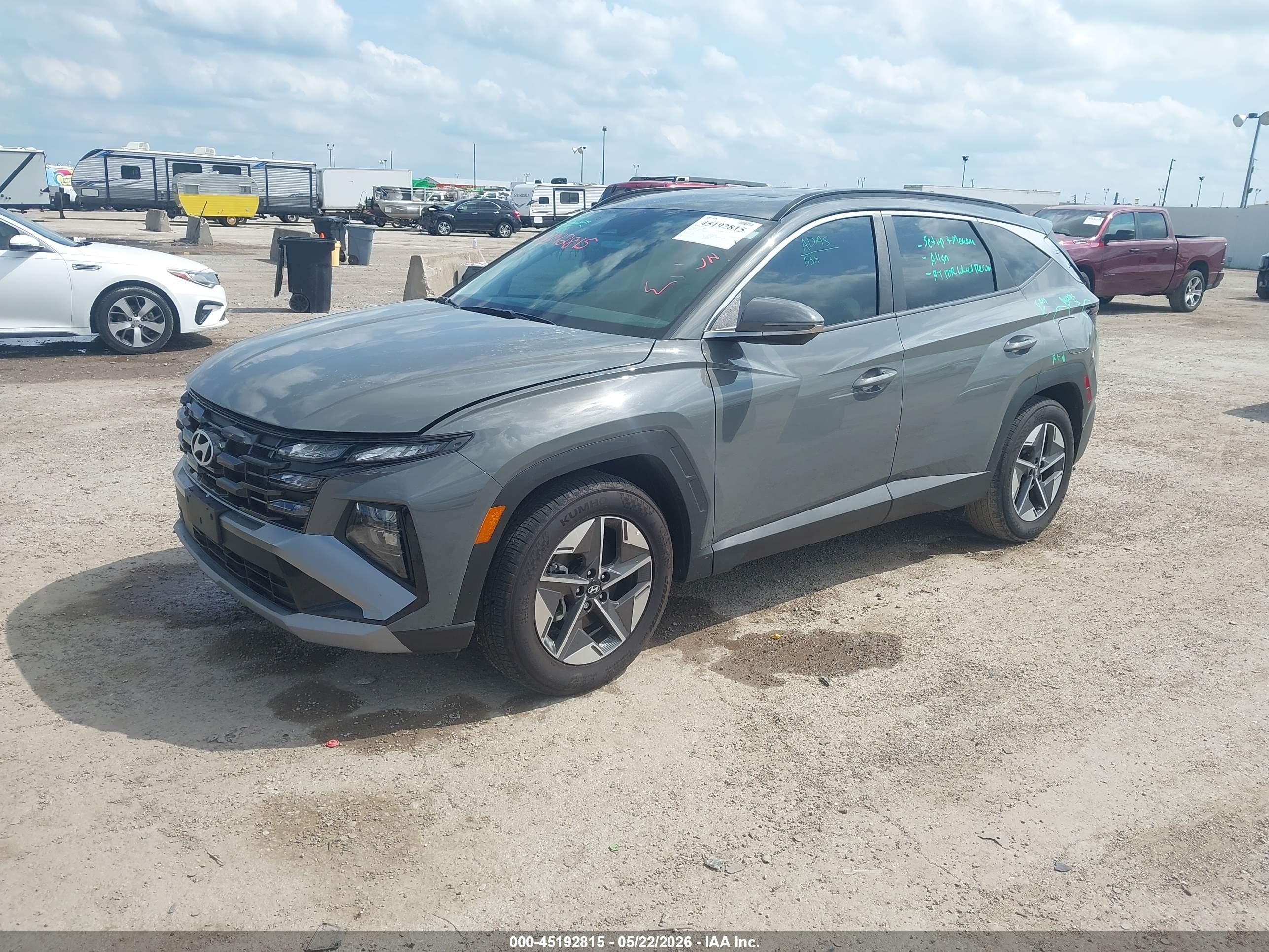 HYUNDAI TUCSON image 2