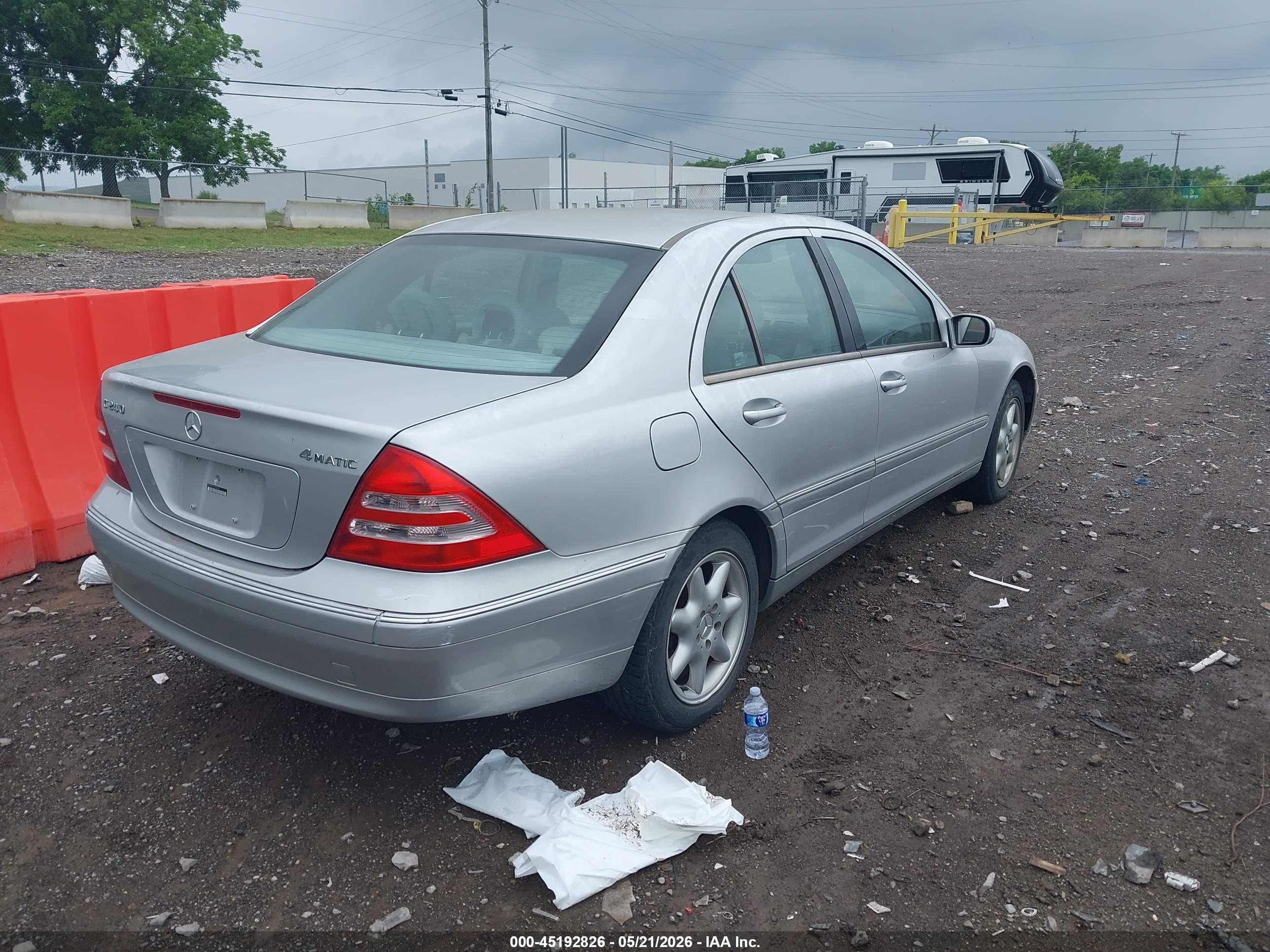 MERCEDES-BENZ C image 4