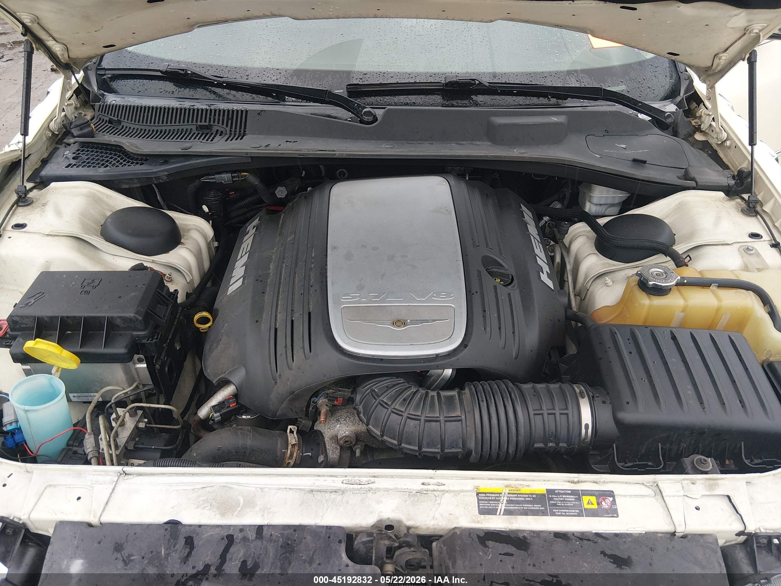 CHRYSLER 300C image 10