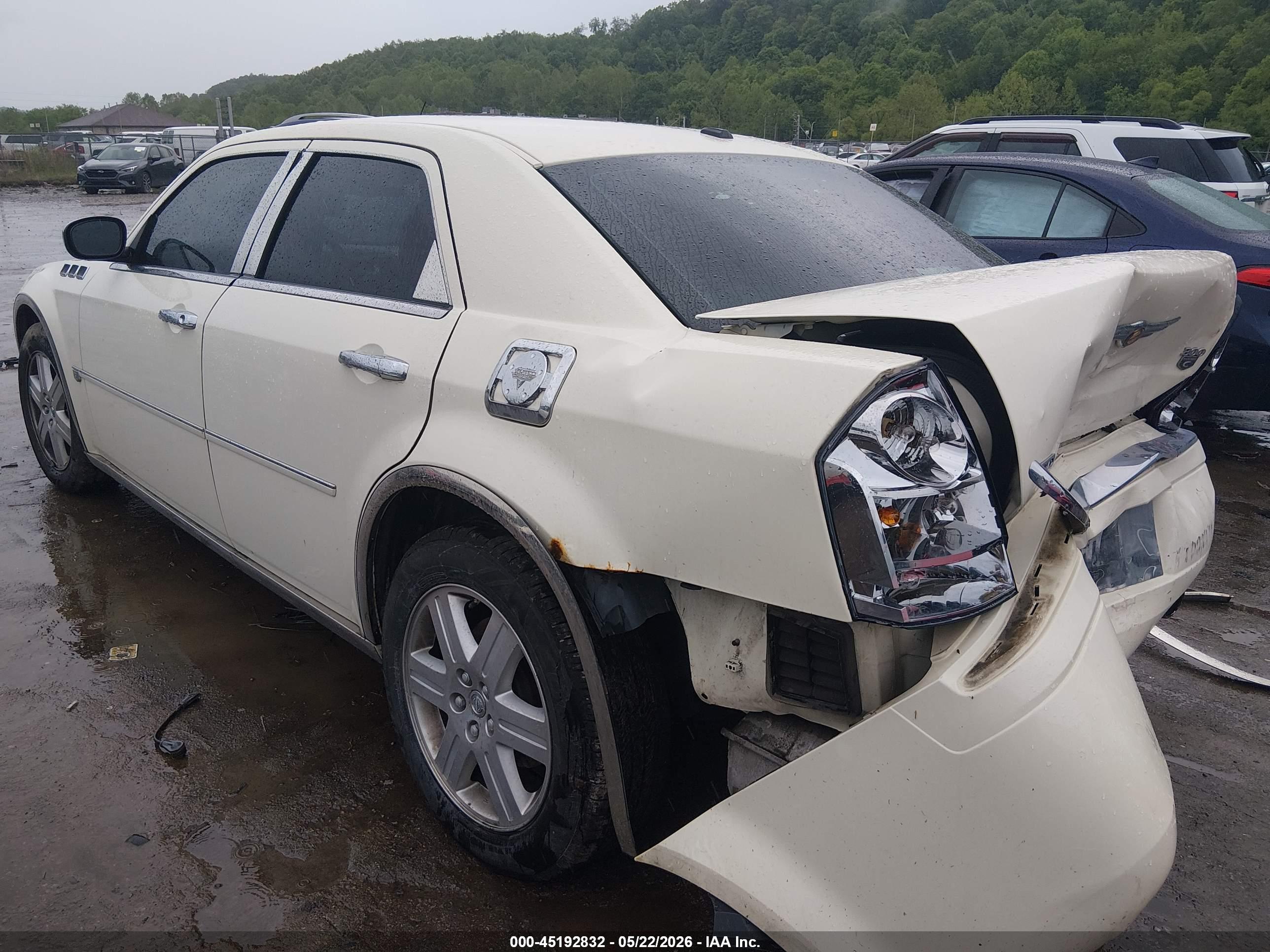 CHRYSLER 300C image 3