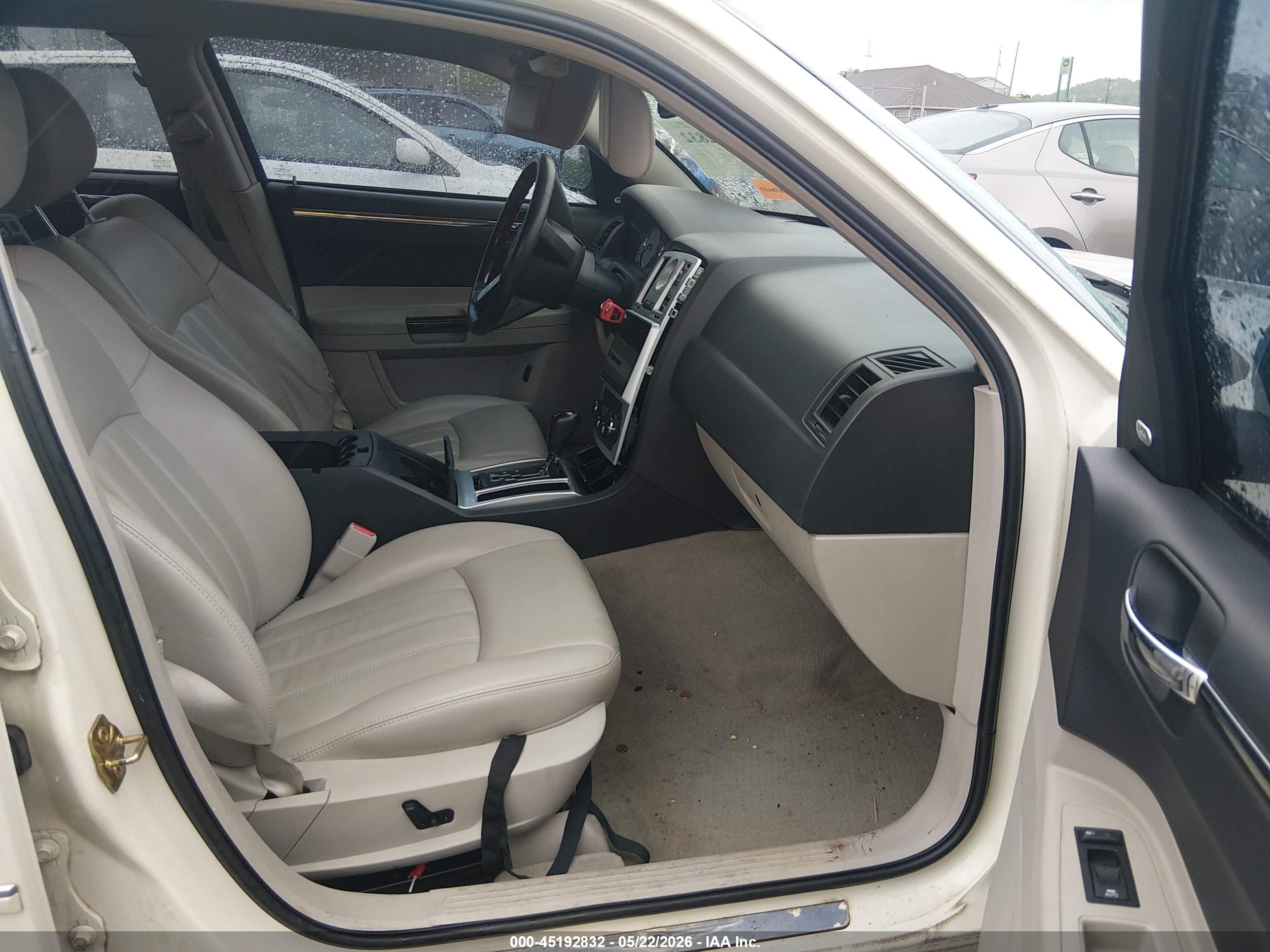 CHRYSLER 300C image 5