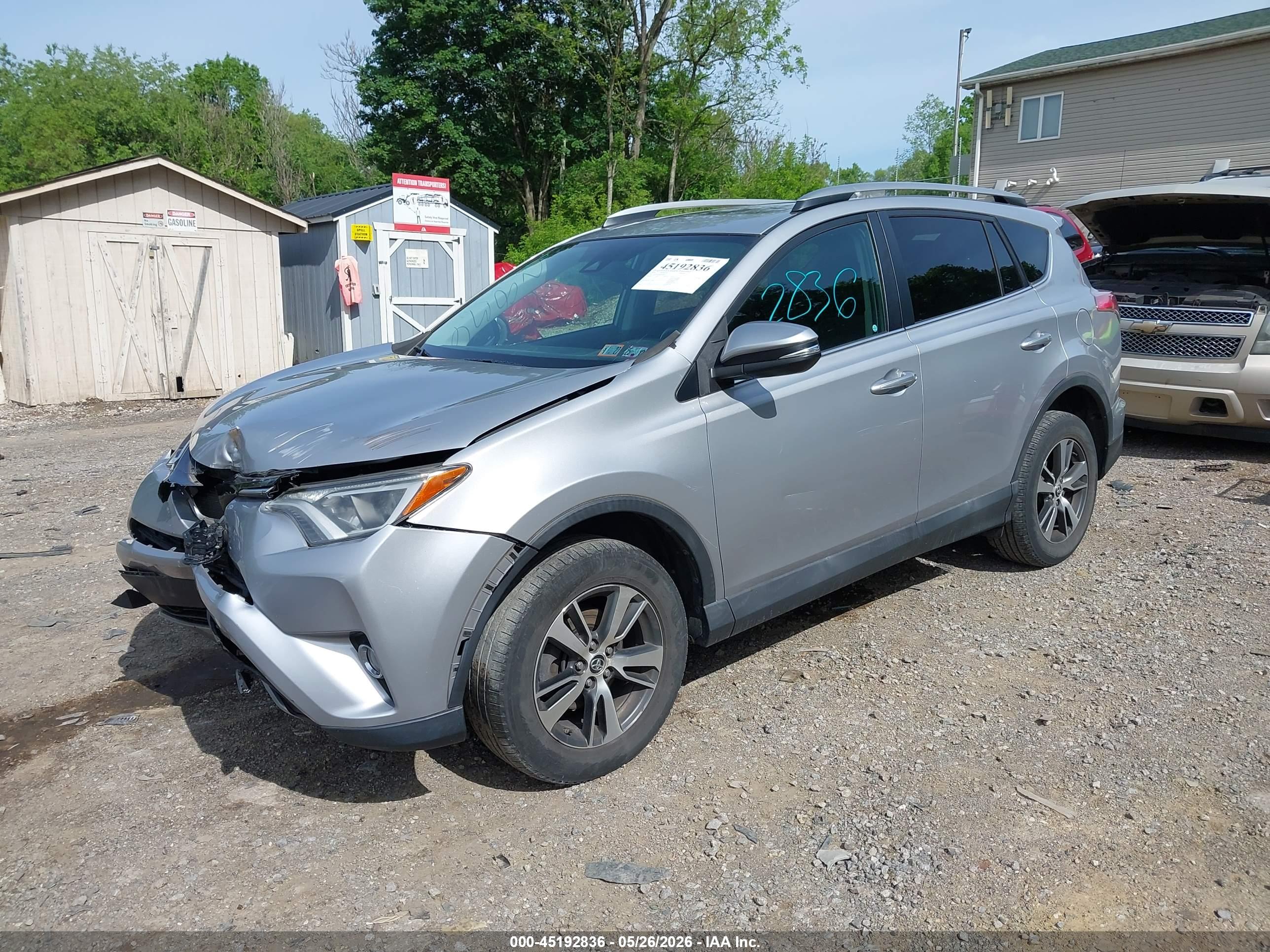TOYOTA RAV4 image 2