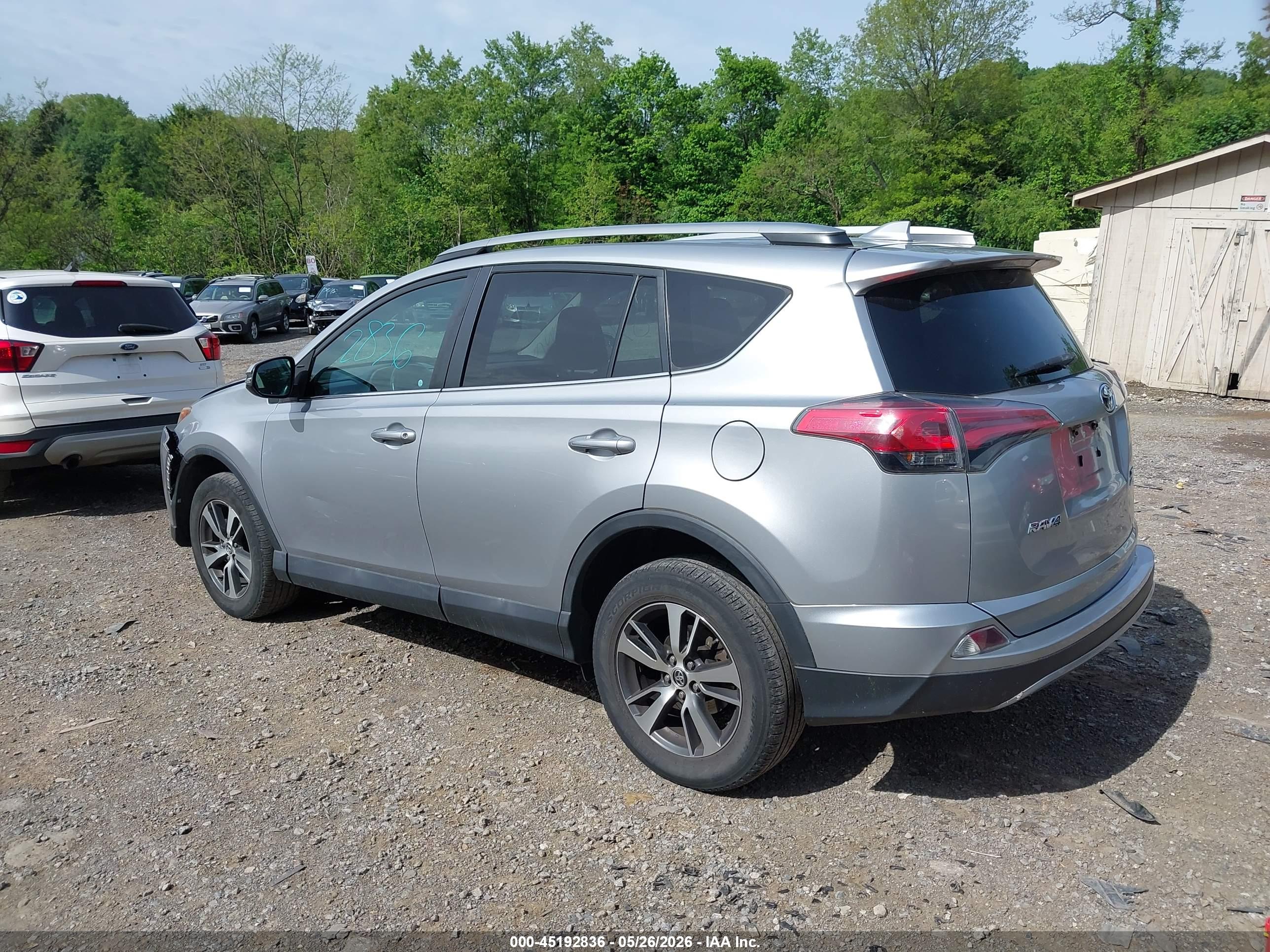 TOYOTA RAV4 image 3