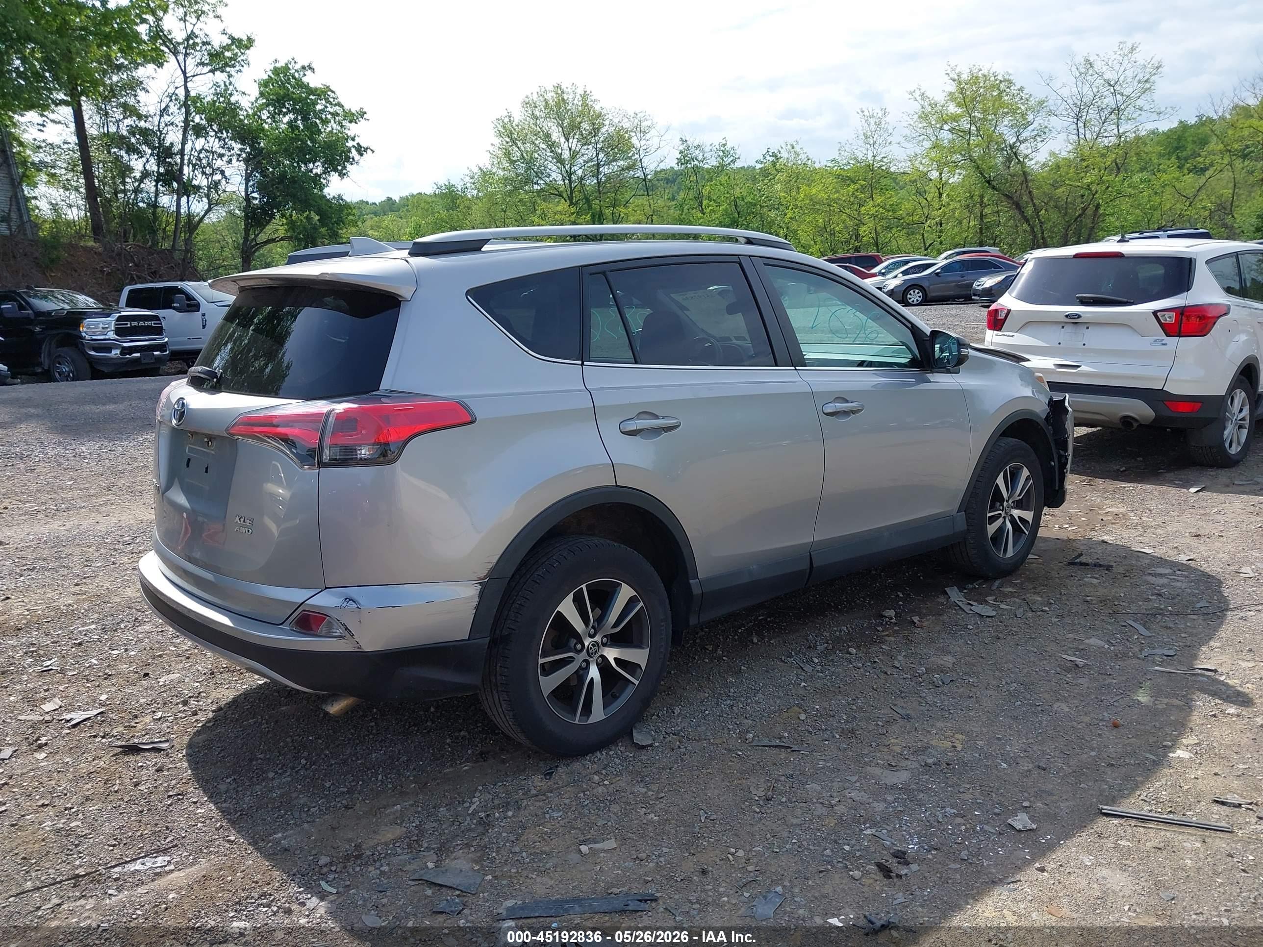 TOYOTA RAV4 image 4