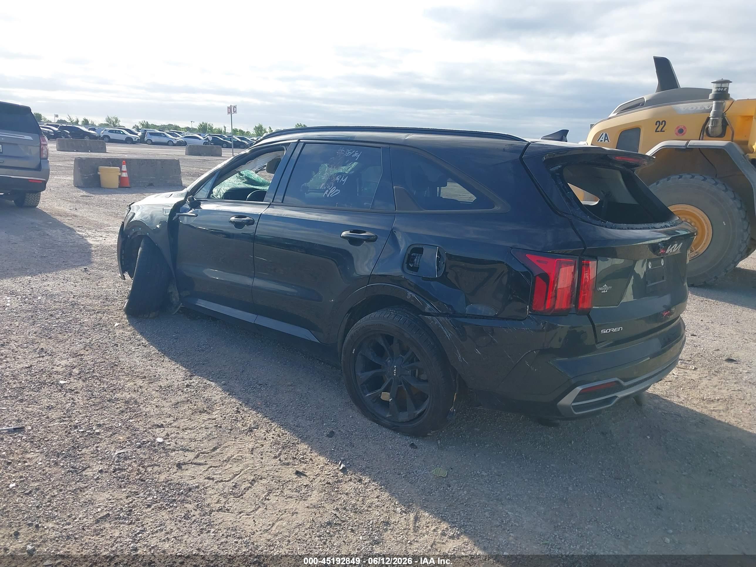 KIA SORENTO image 3