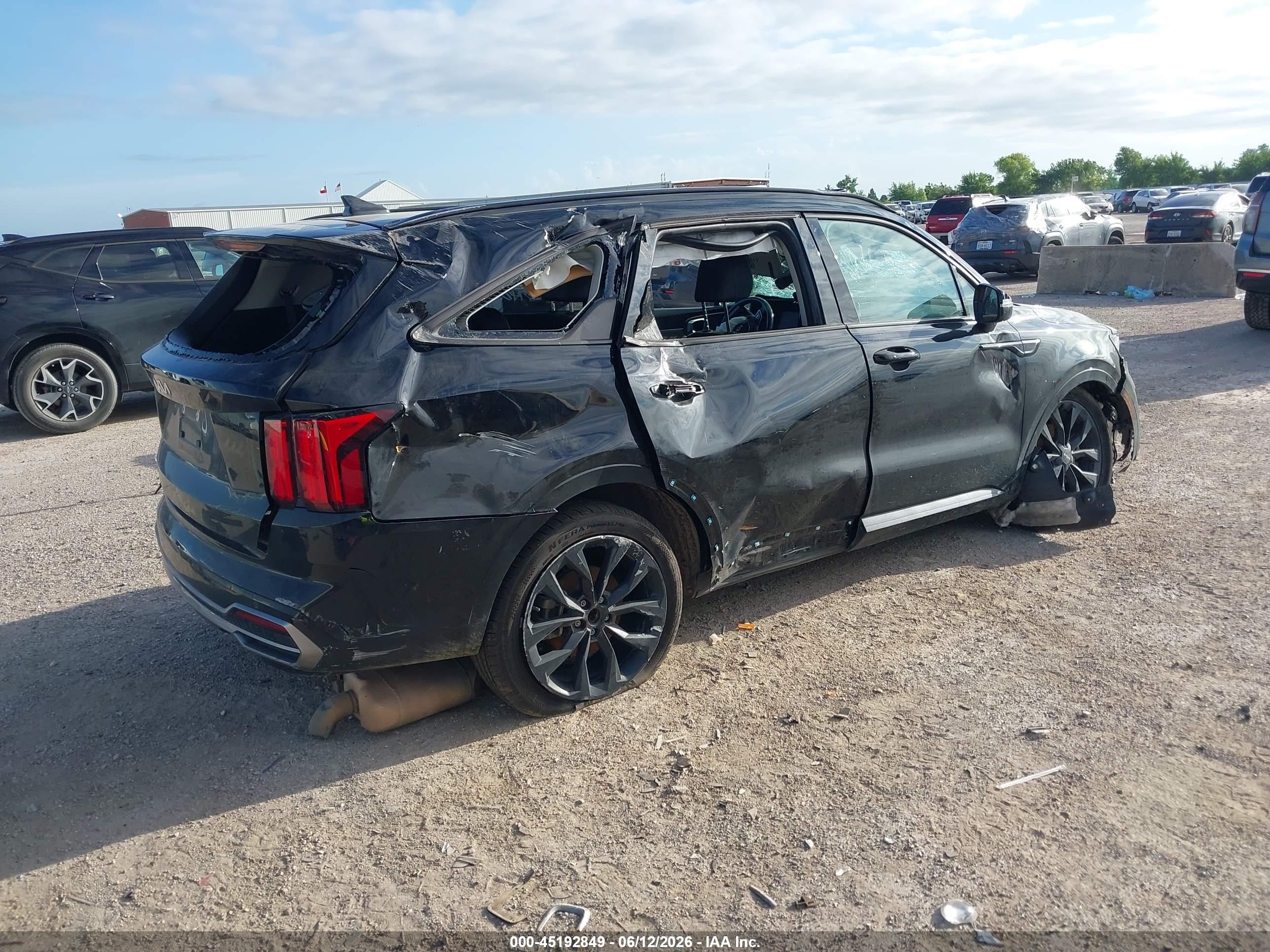 KIA SORENTO image 4