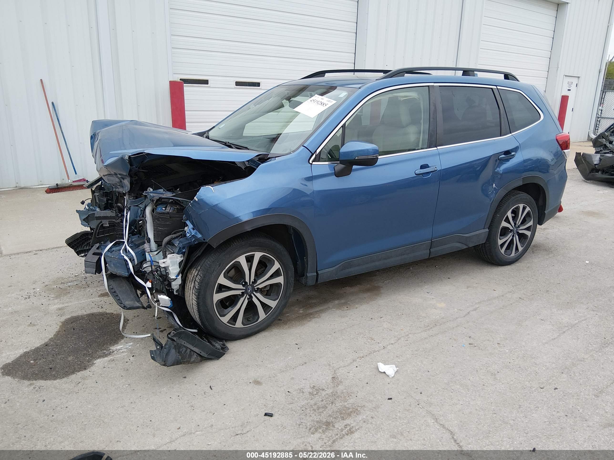 SUBARU FORESTER image 2