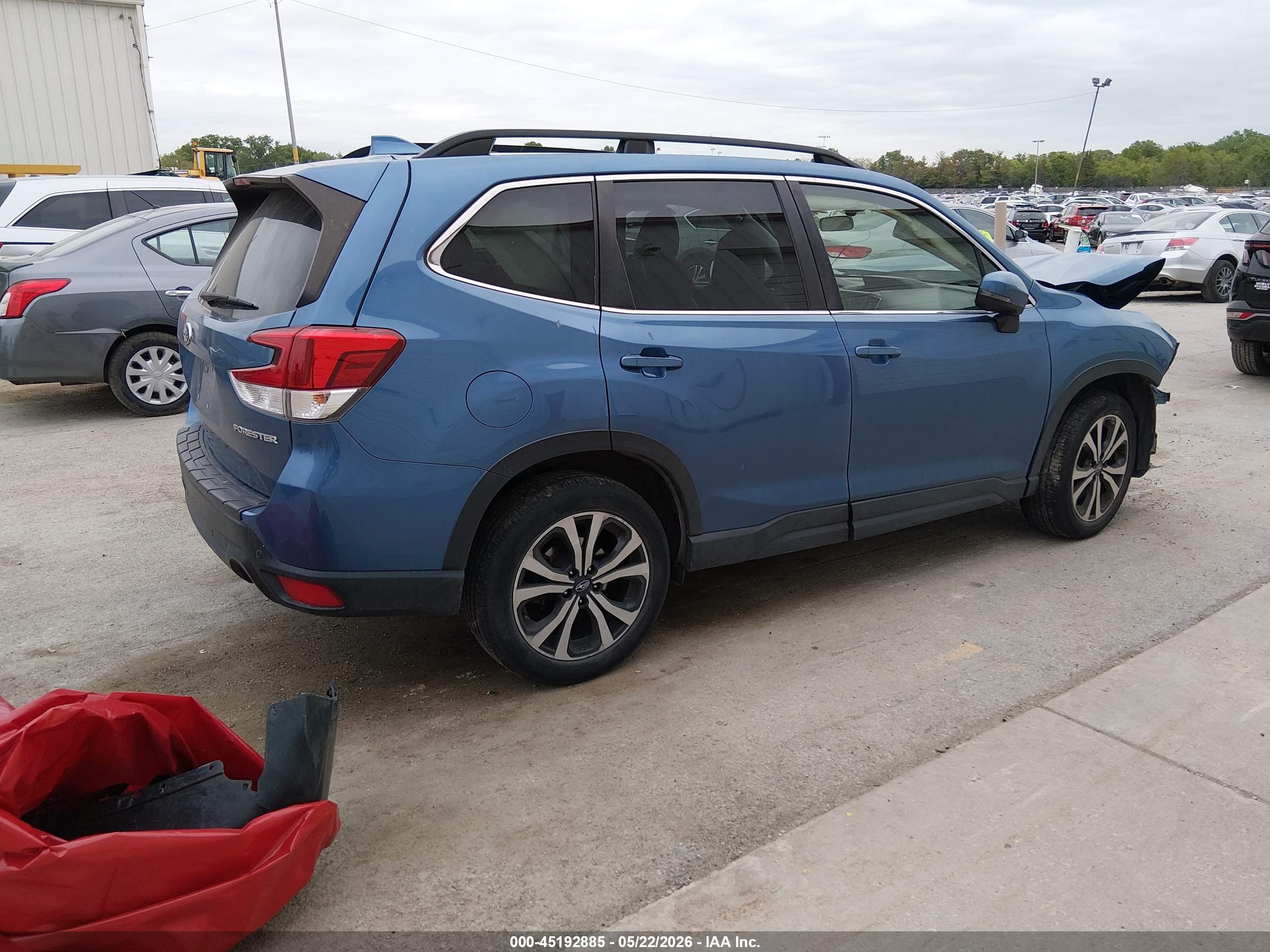 SUBARU FORESTER image 4