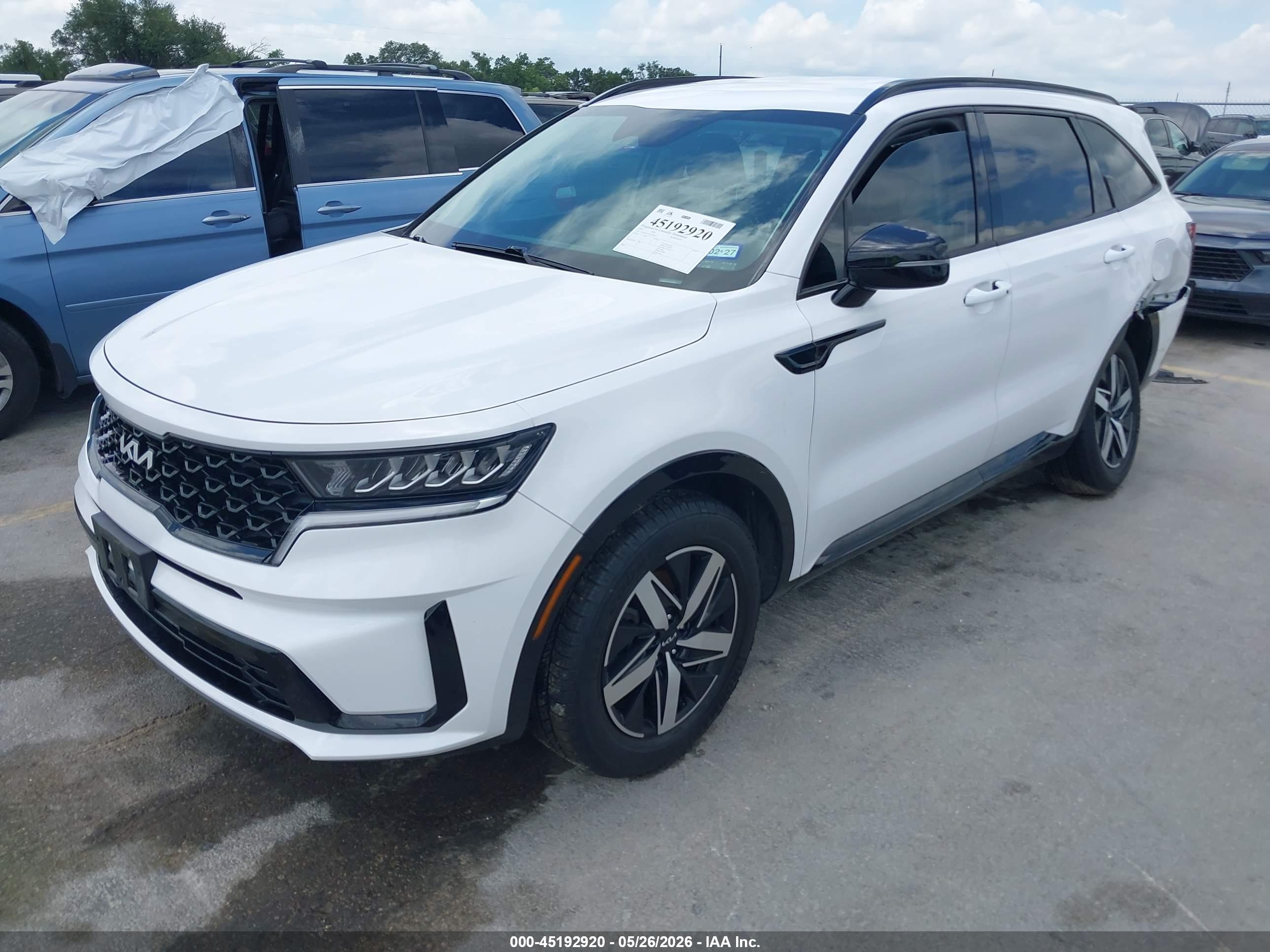 KIA SORENTO image 2