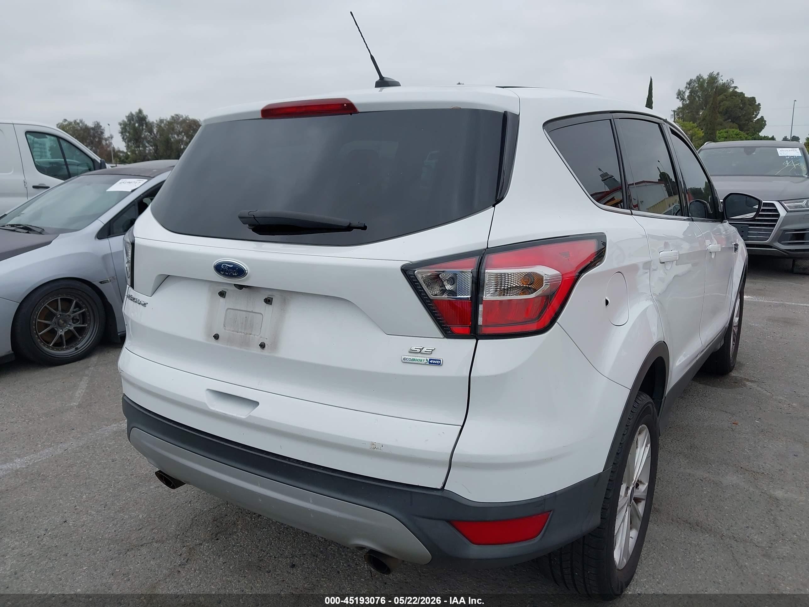 FORD ESCAPE image 4