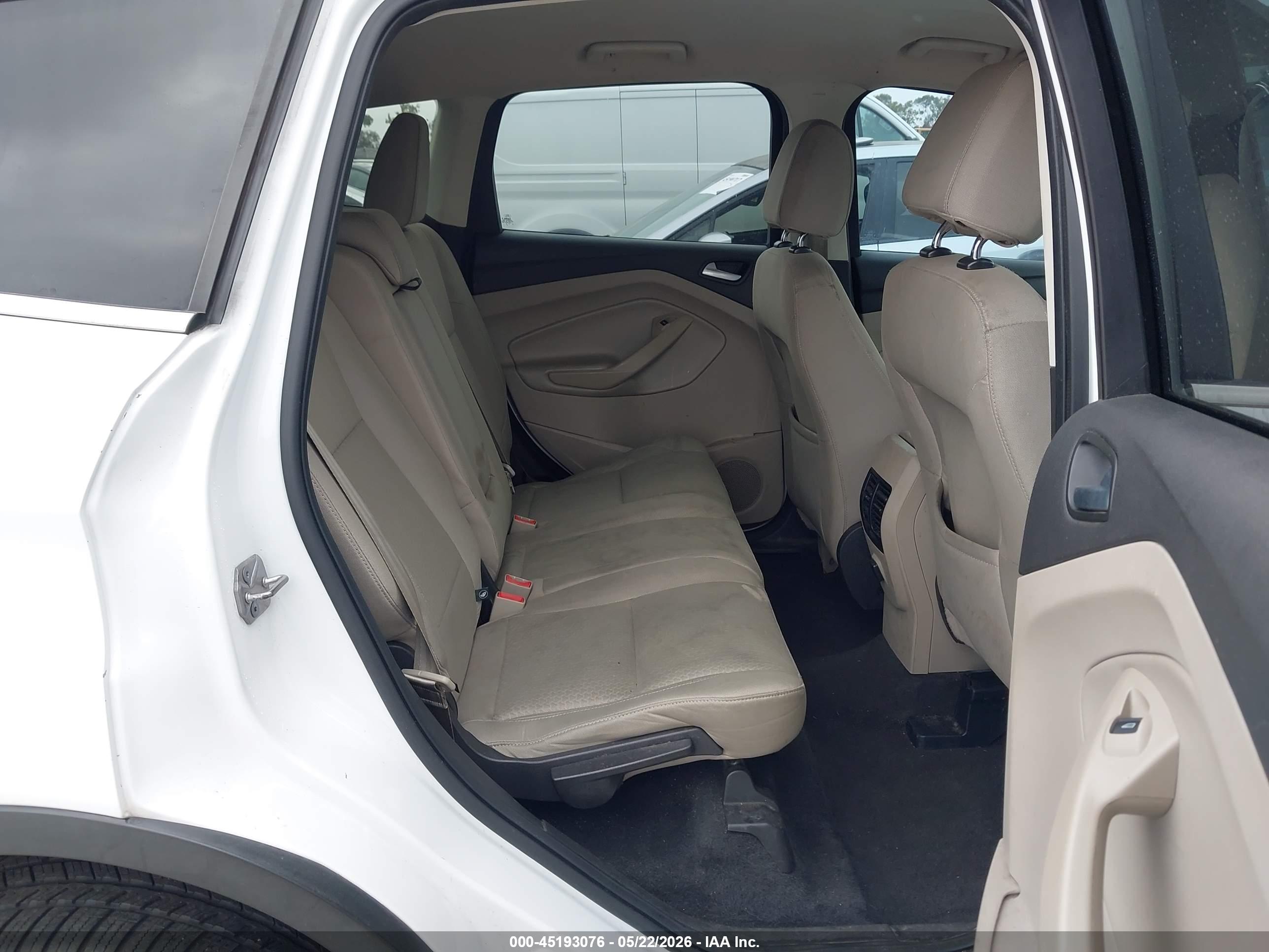 FORD ESCAPE image 8