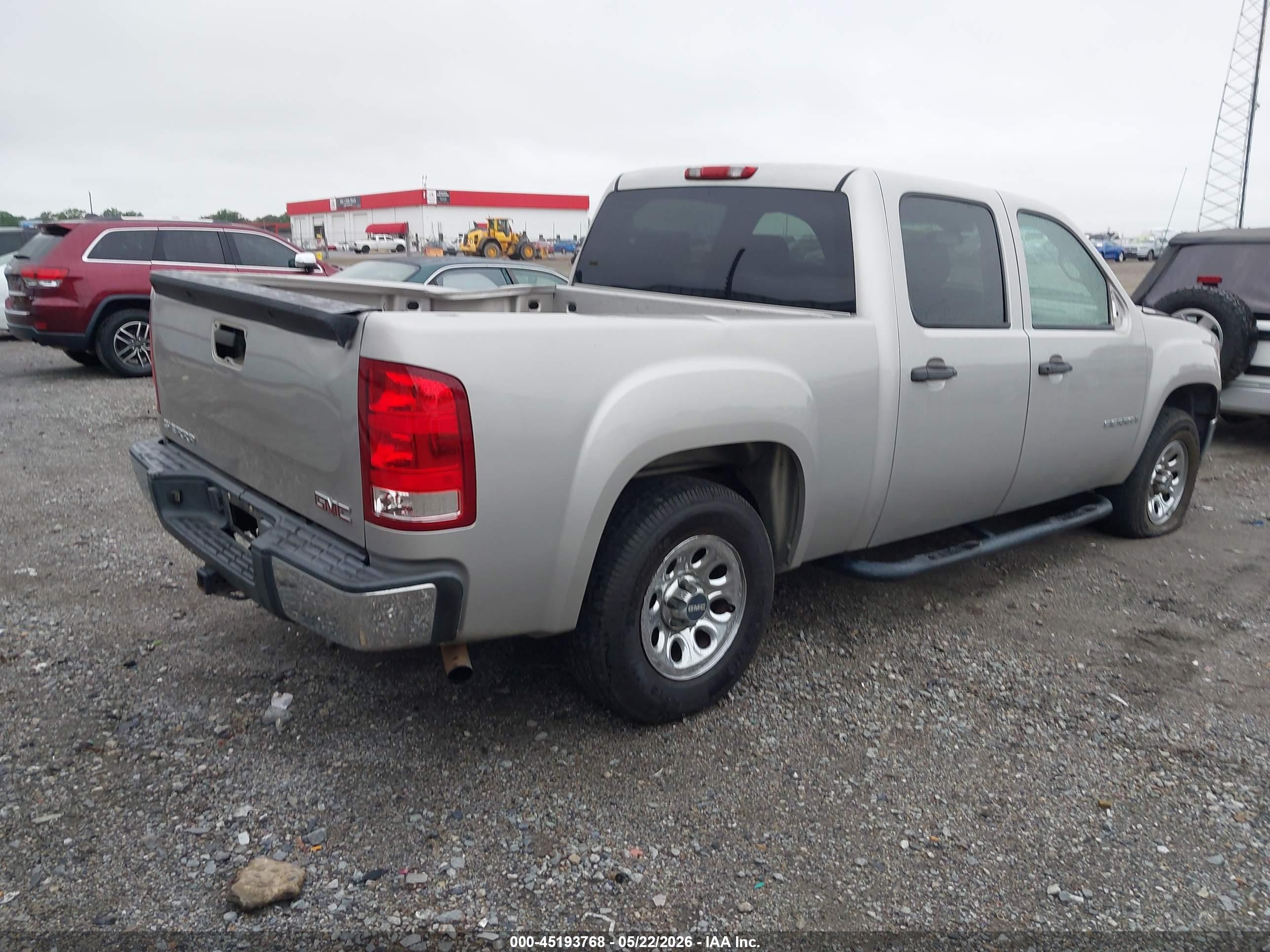 GMC SIERRA image 4