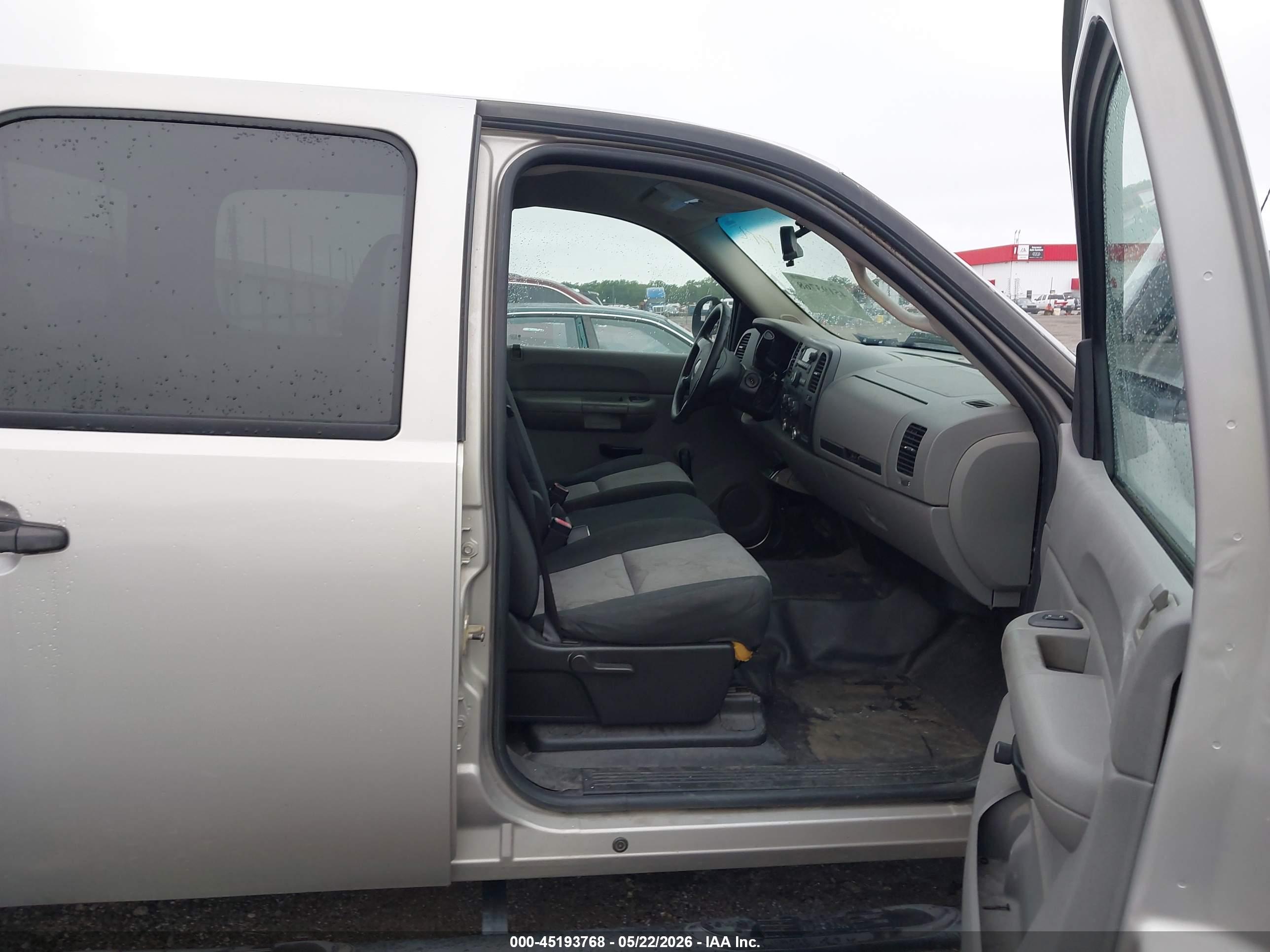 GMC SIERRA image 5