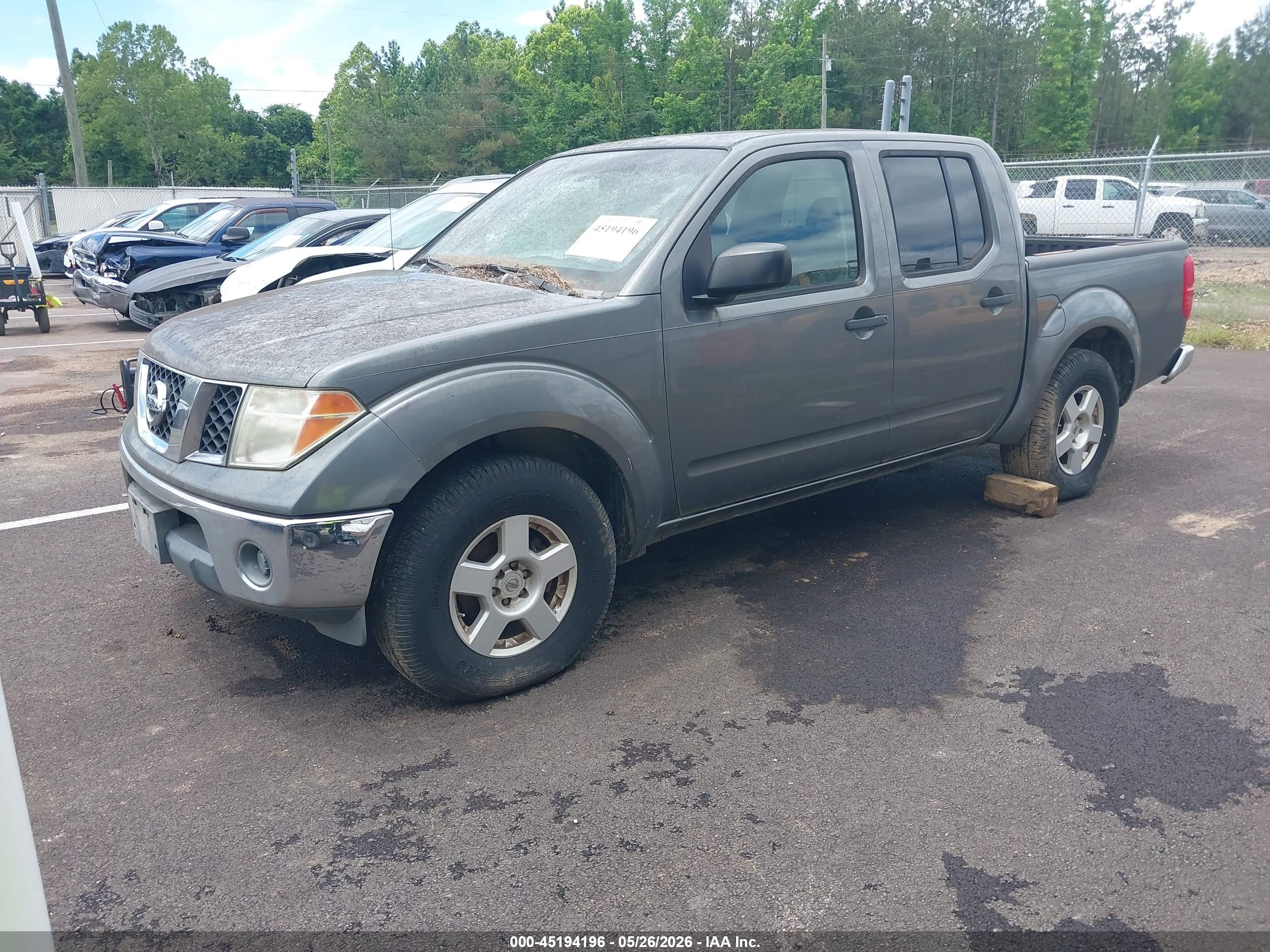 NISSAN FRONTIER image 2
