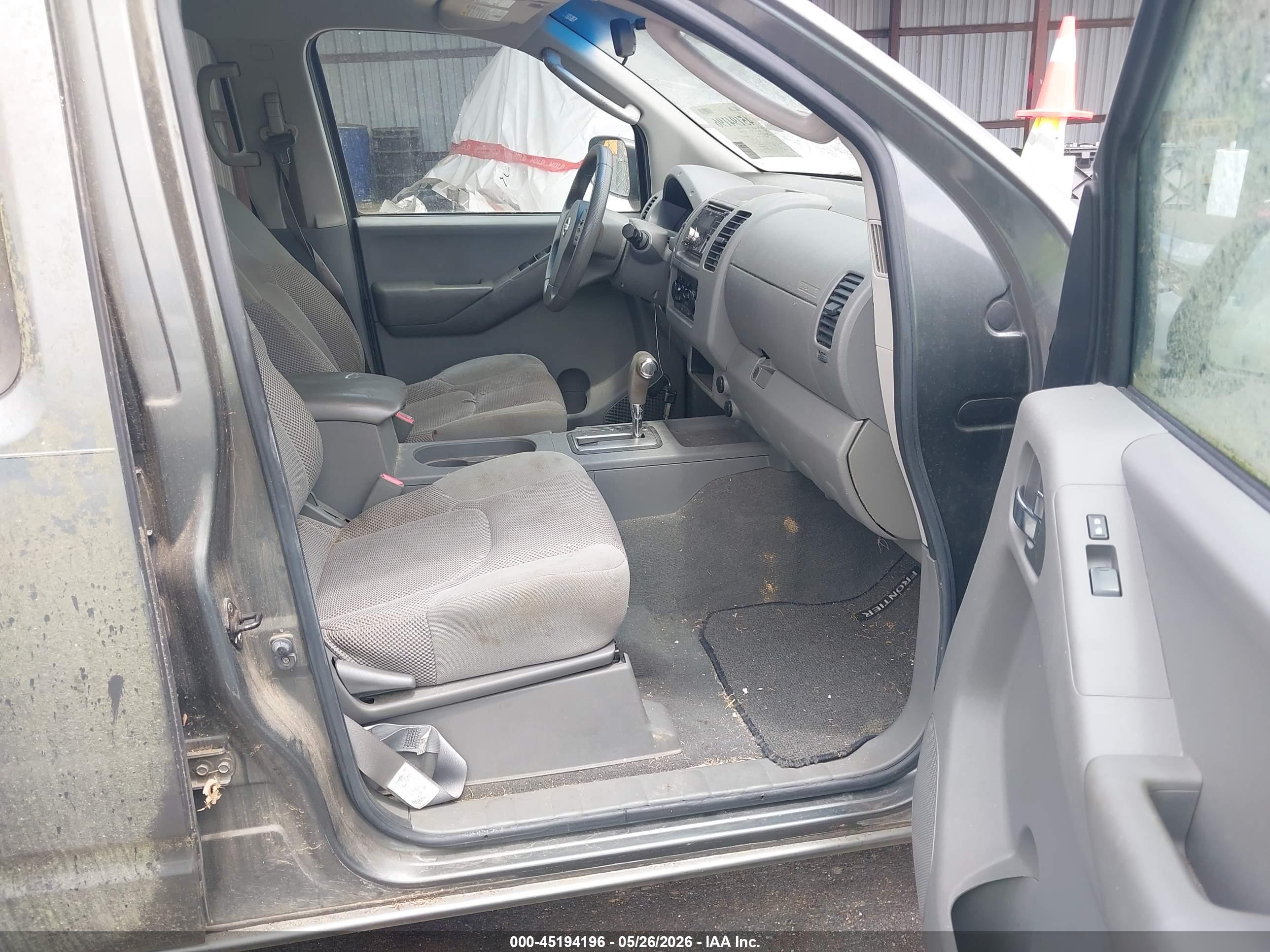 NISSAN FRONTIER image 5