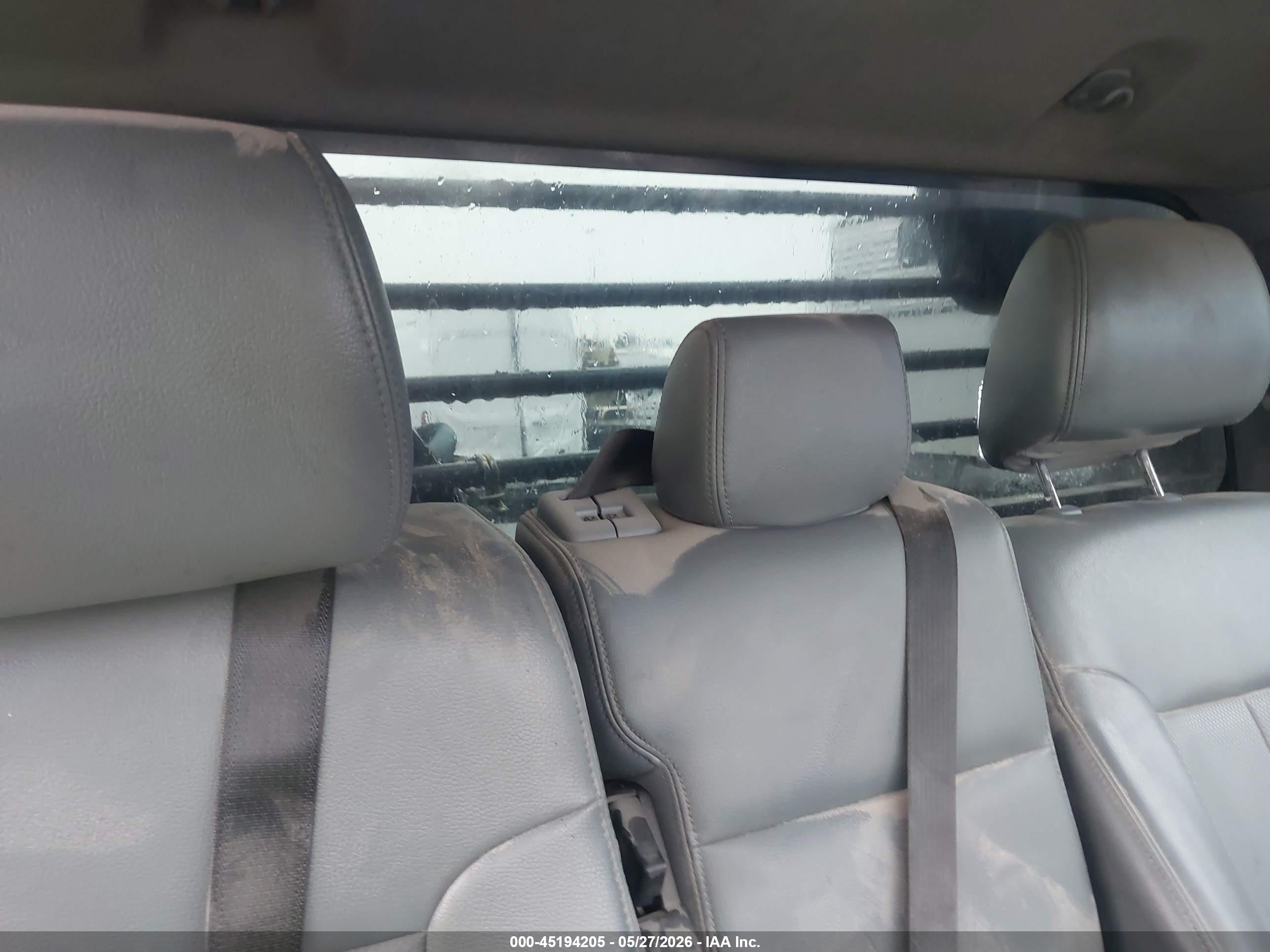 FORD F-550 image 7
