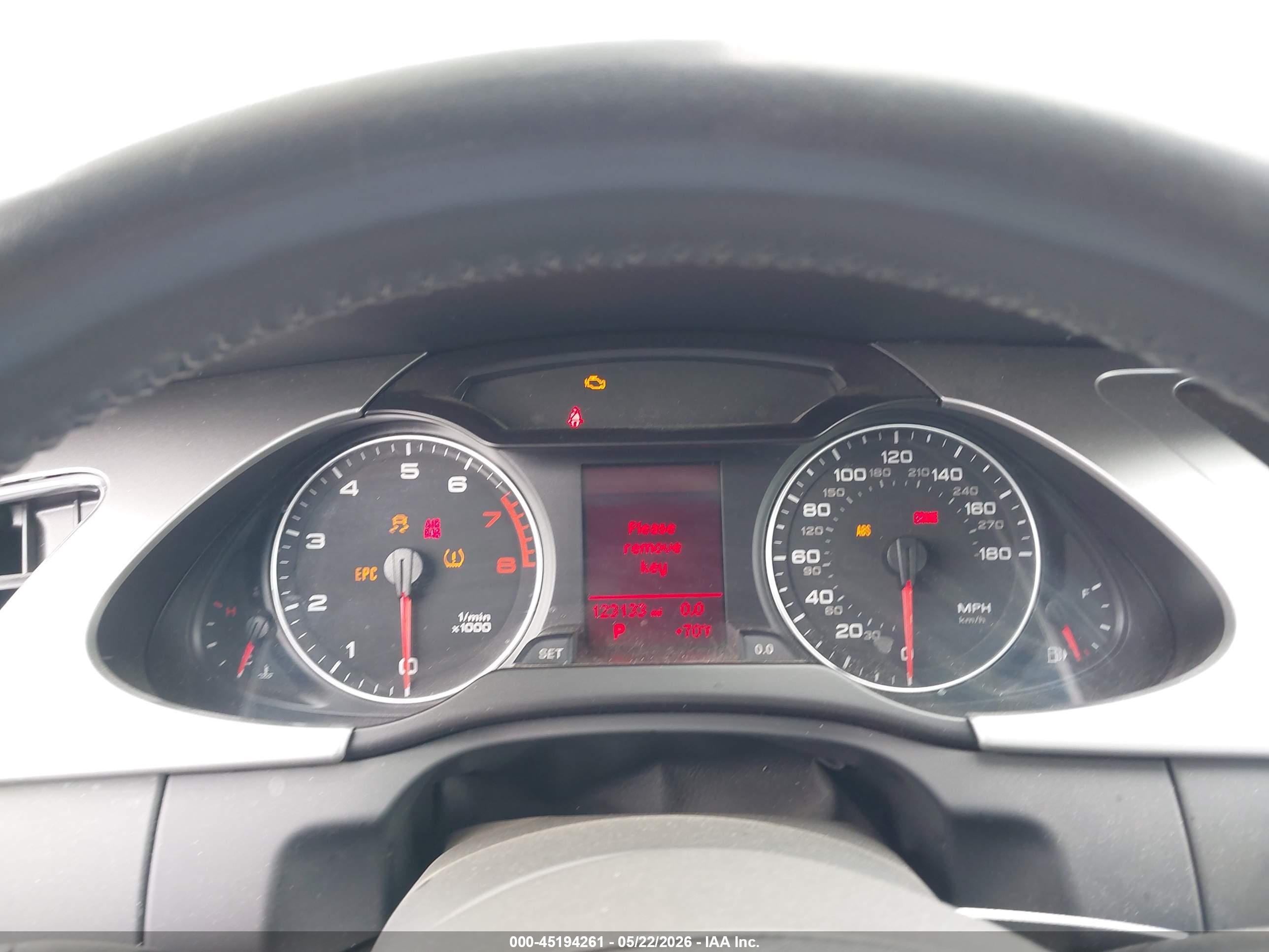 AUDI A4 image 7