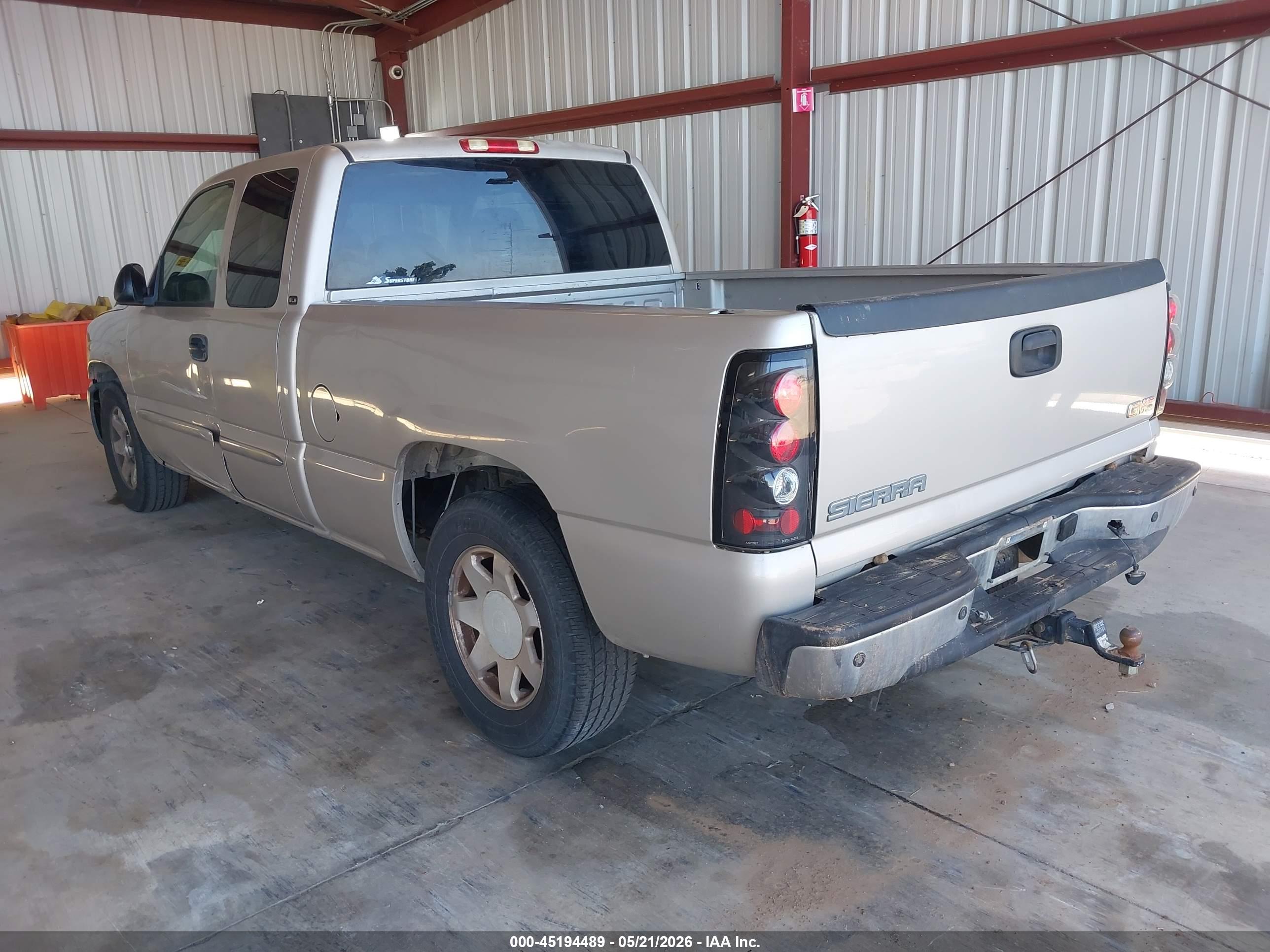 GMC SIERRA image 3