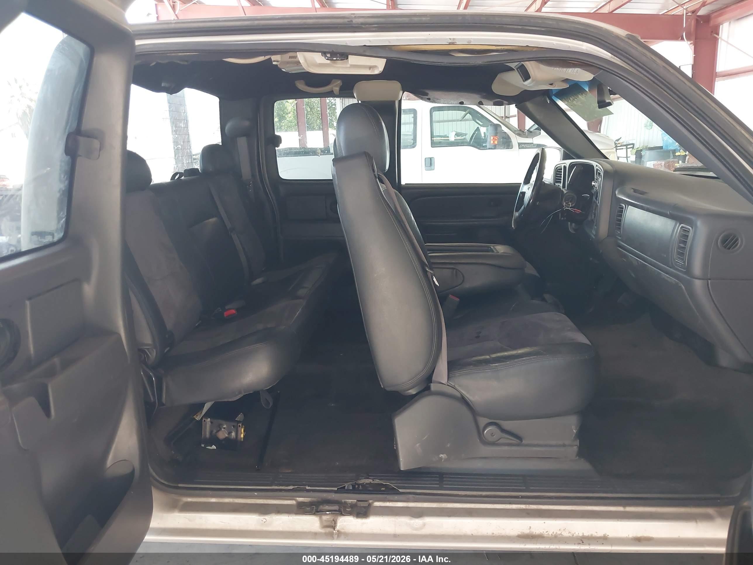 GMC SIERRA image 8