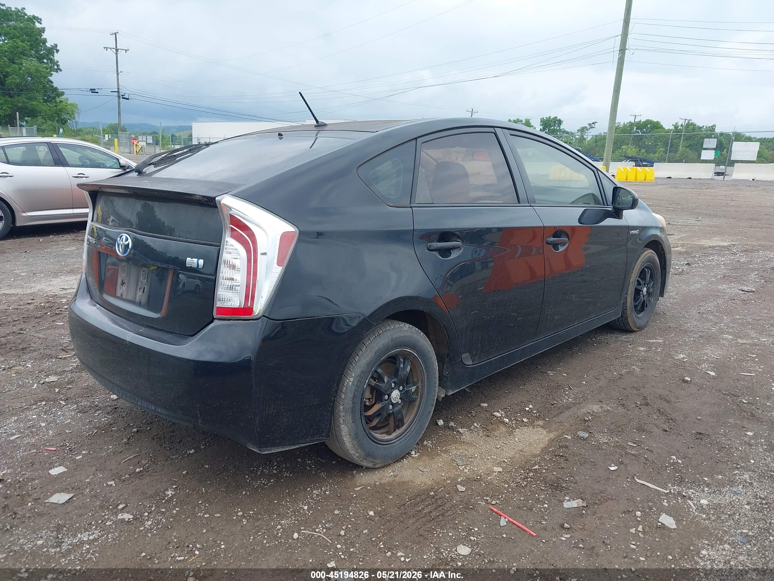 TOYOTA PRIUS image 4