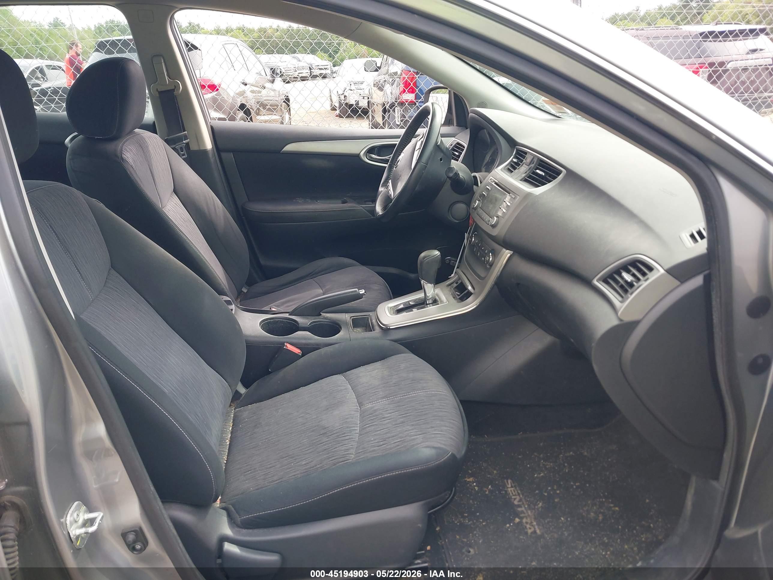 NISSAN SENTRA image 5