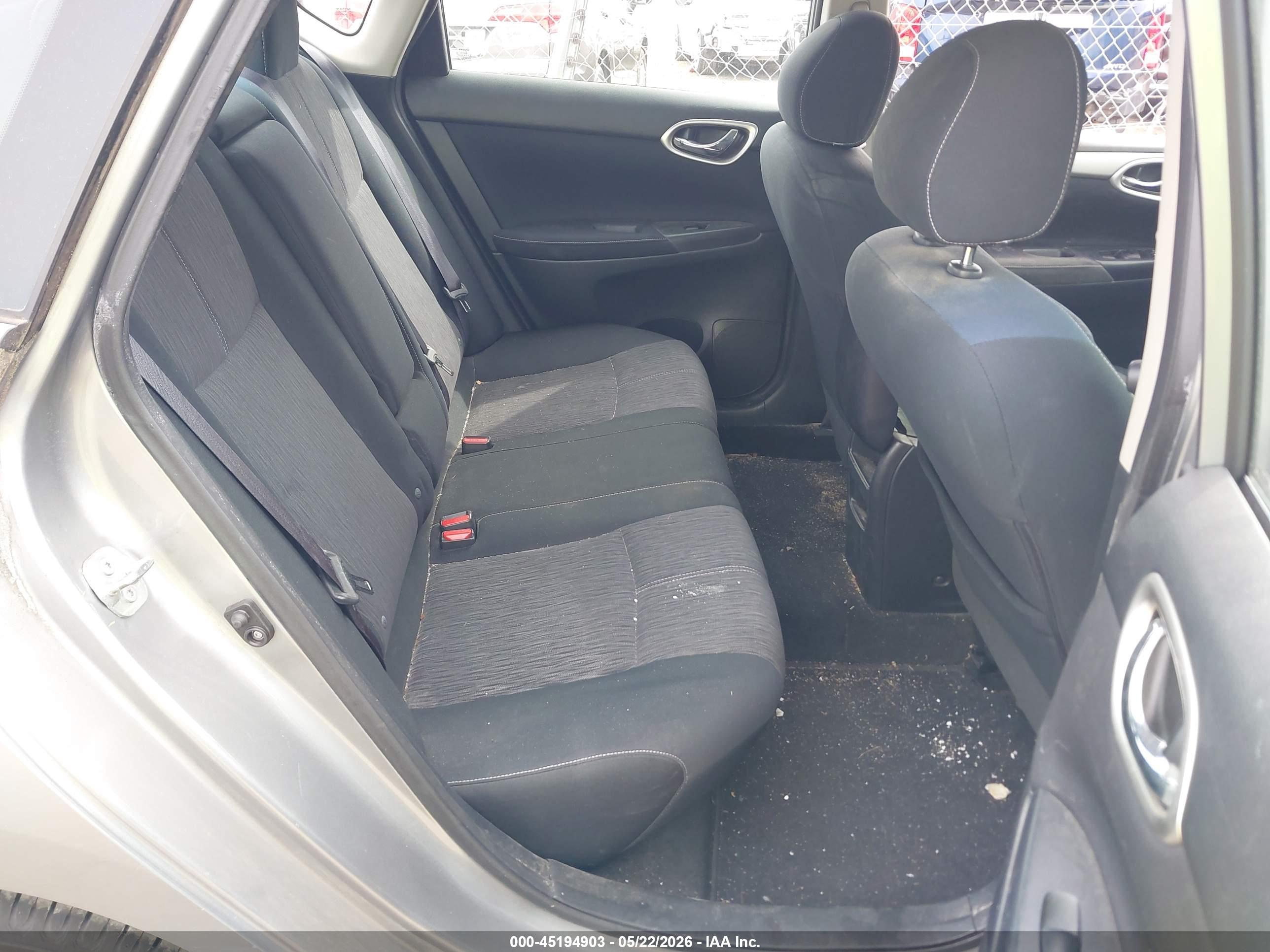 NISSAN SENTRA image 8