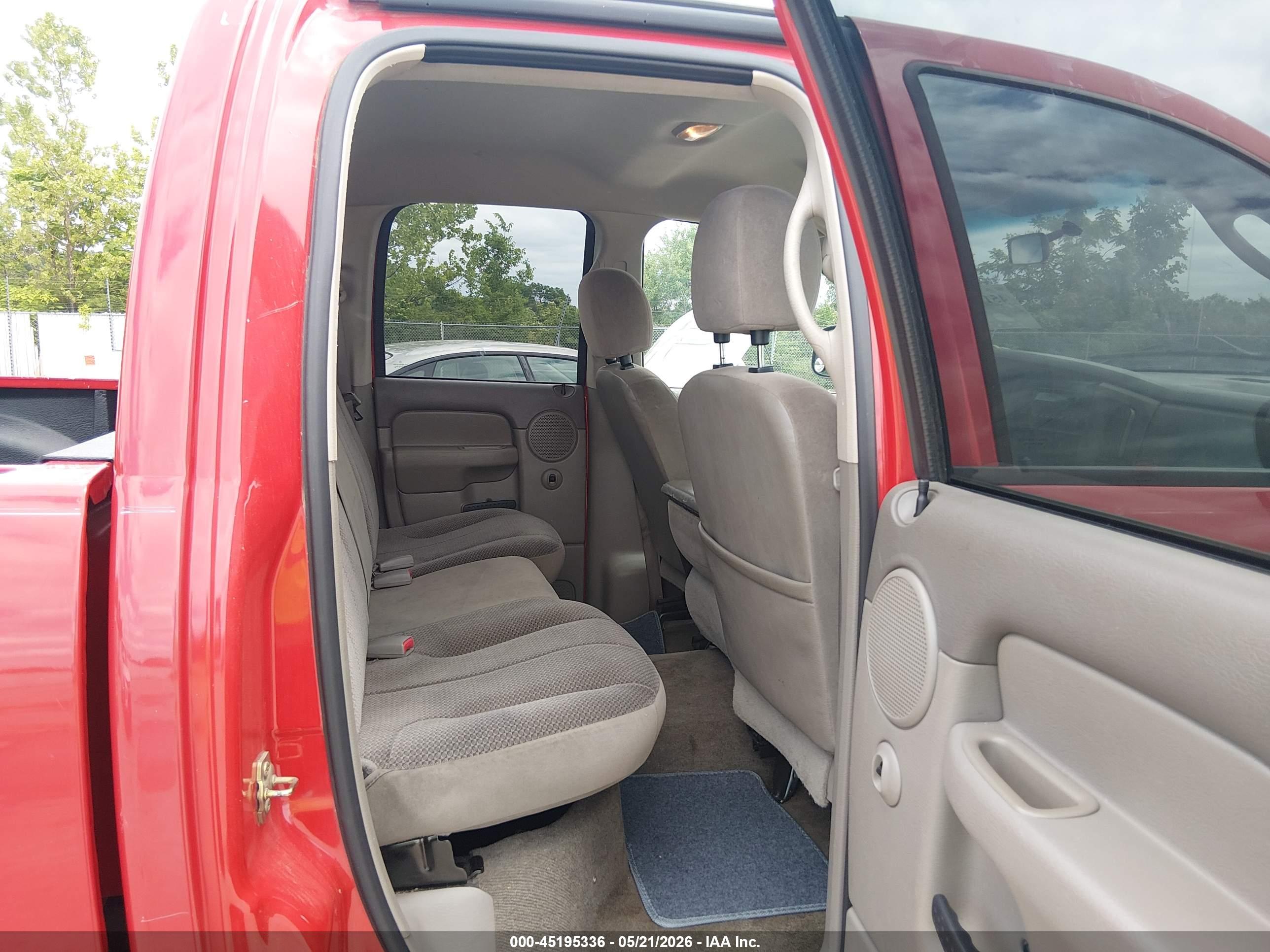 DODGE RAM image 8