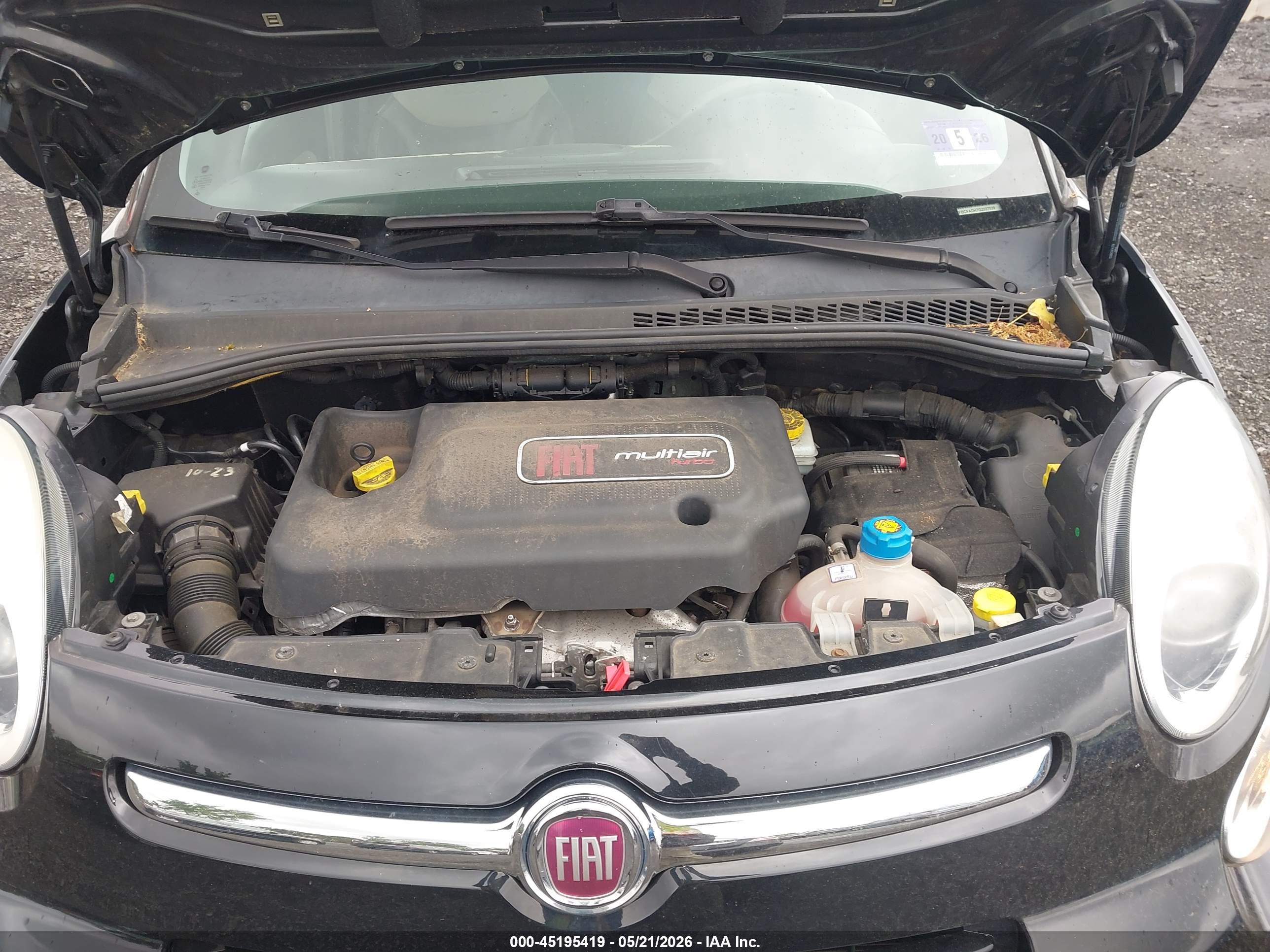 FIAT 500L image 10
