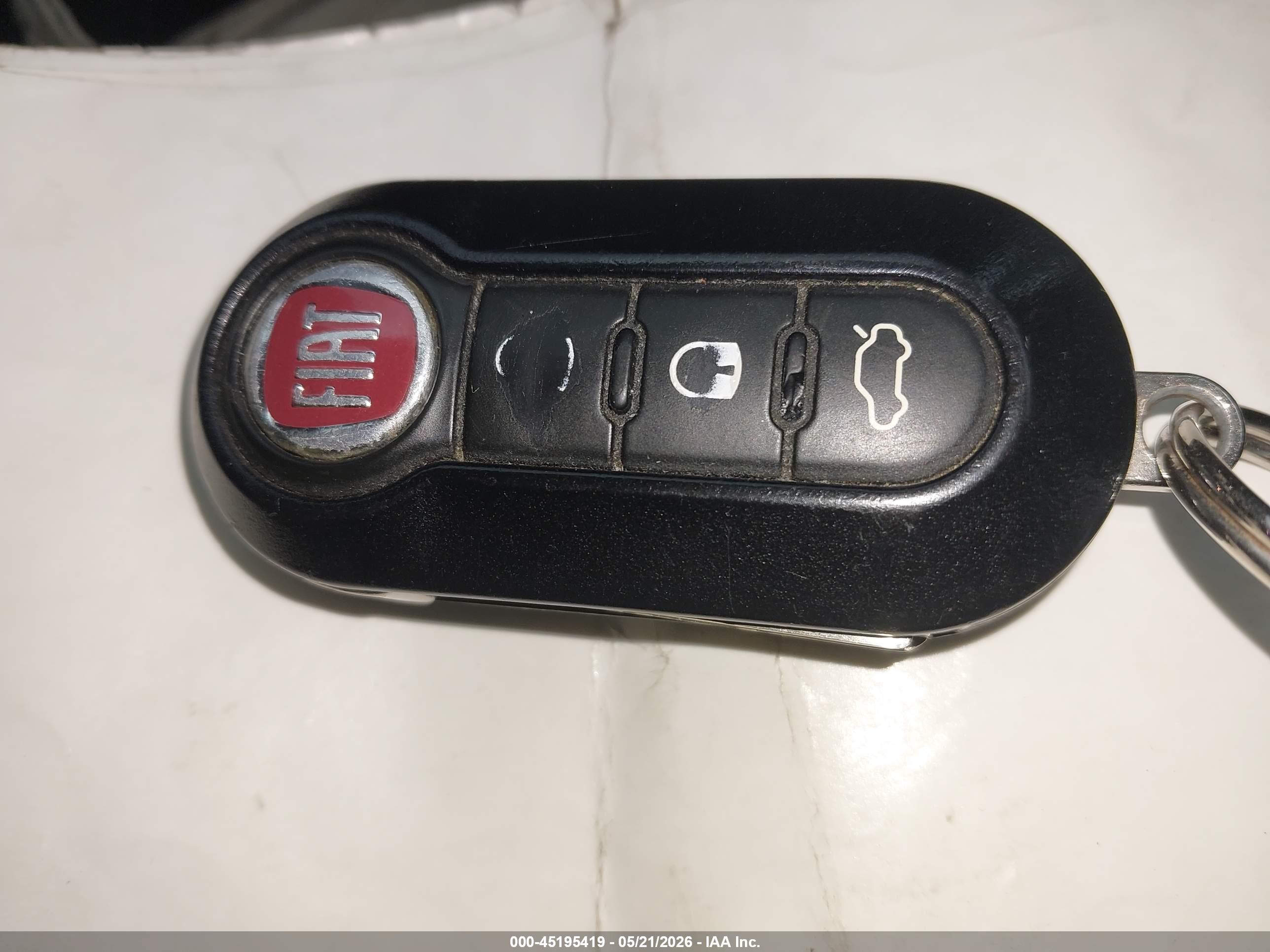 FIAT 500L image 11