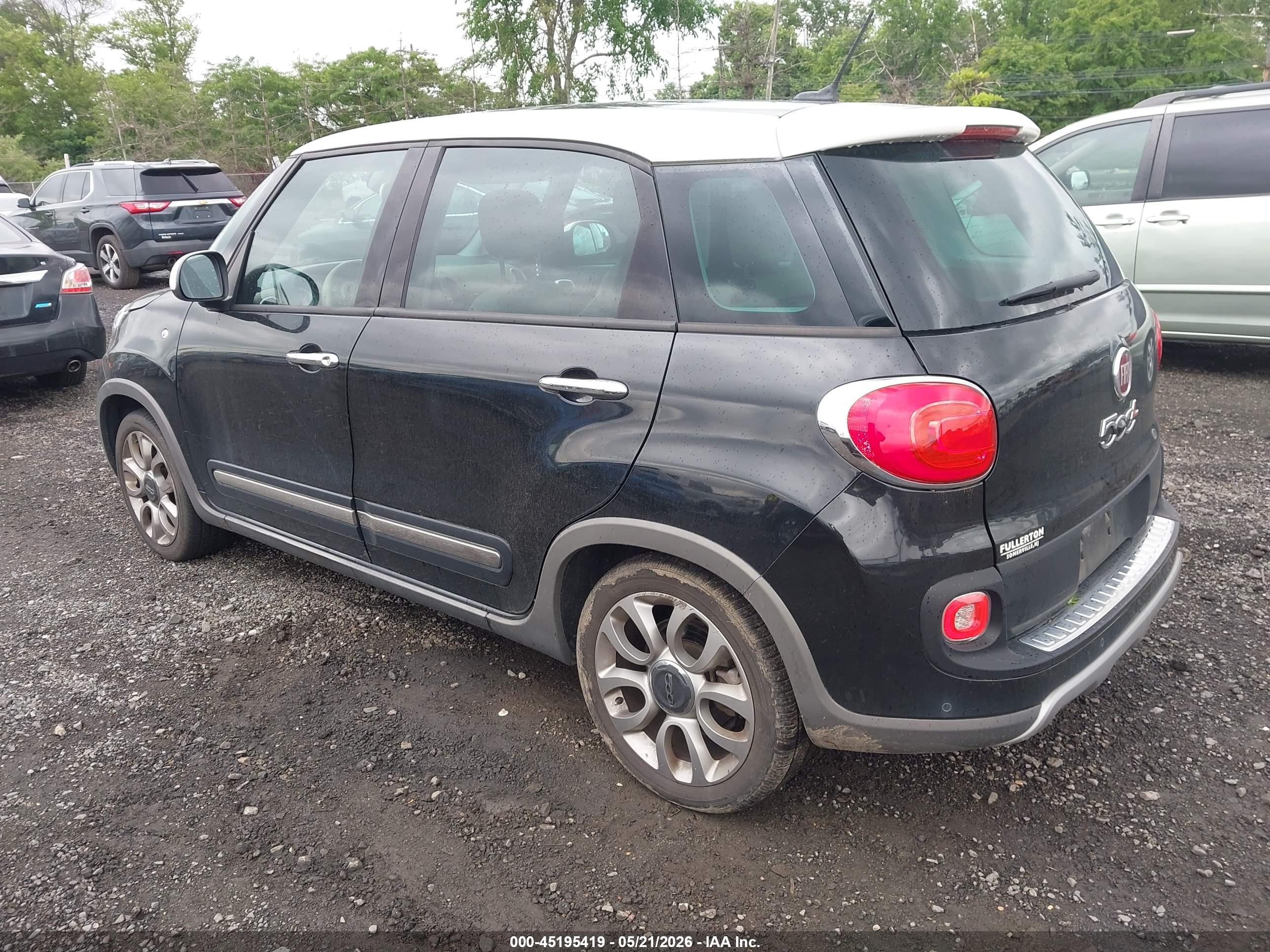 FIAT 500L image 3