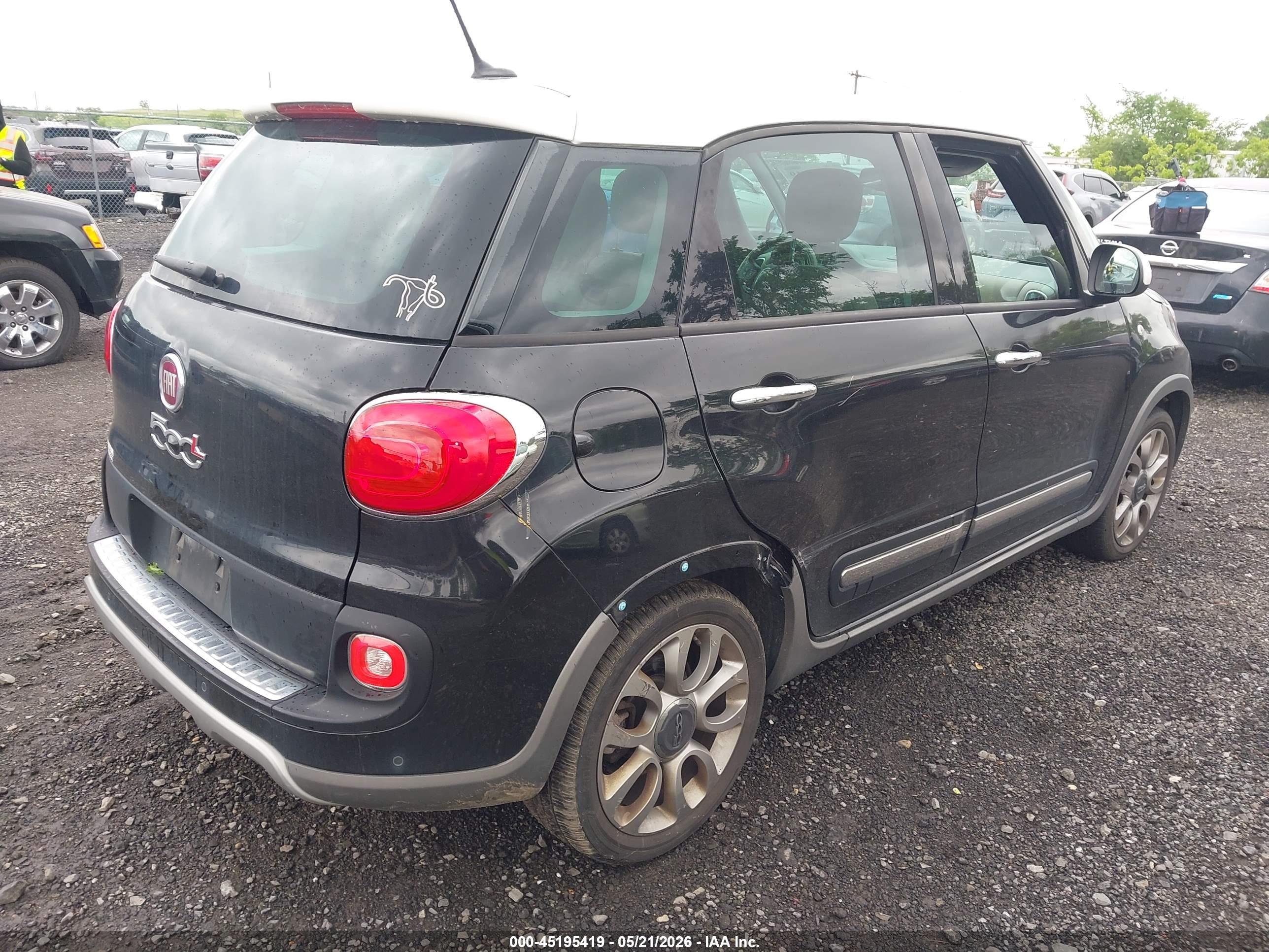 FIAT 500L image 4