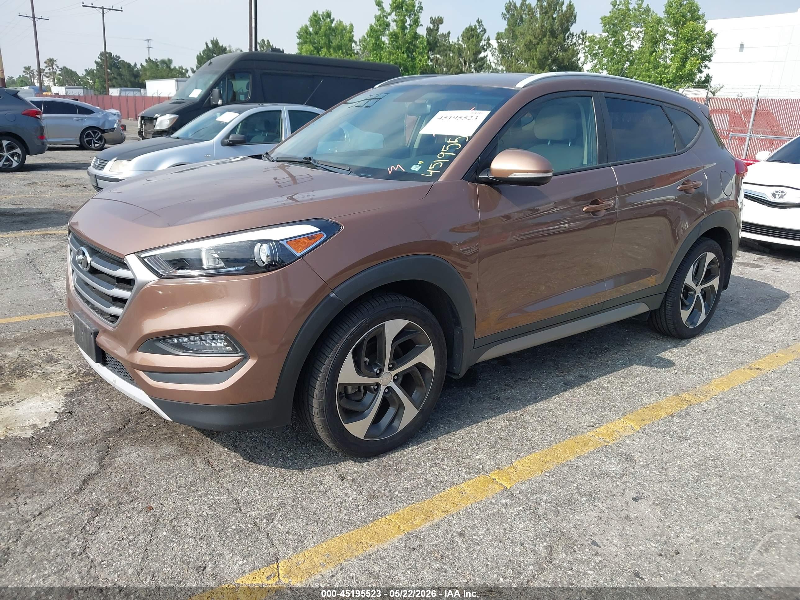 HYUNDAI TUCSON image 2