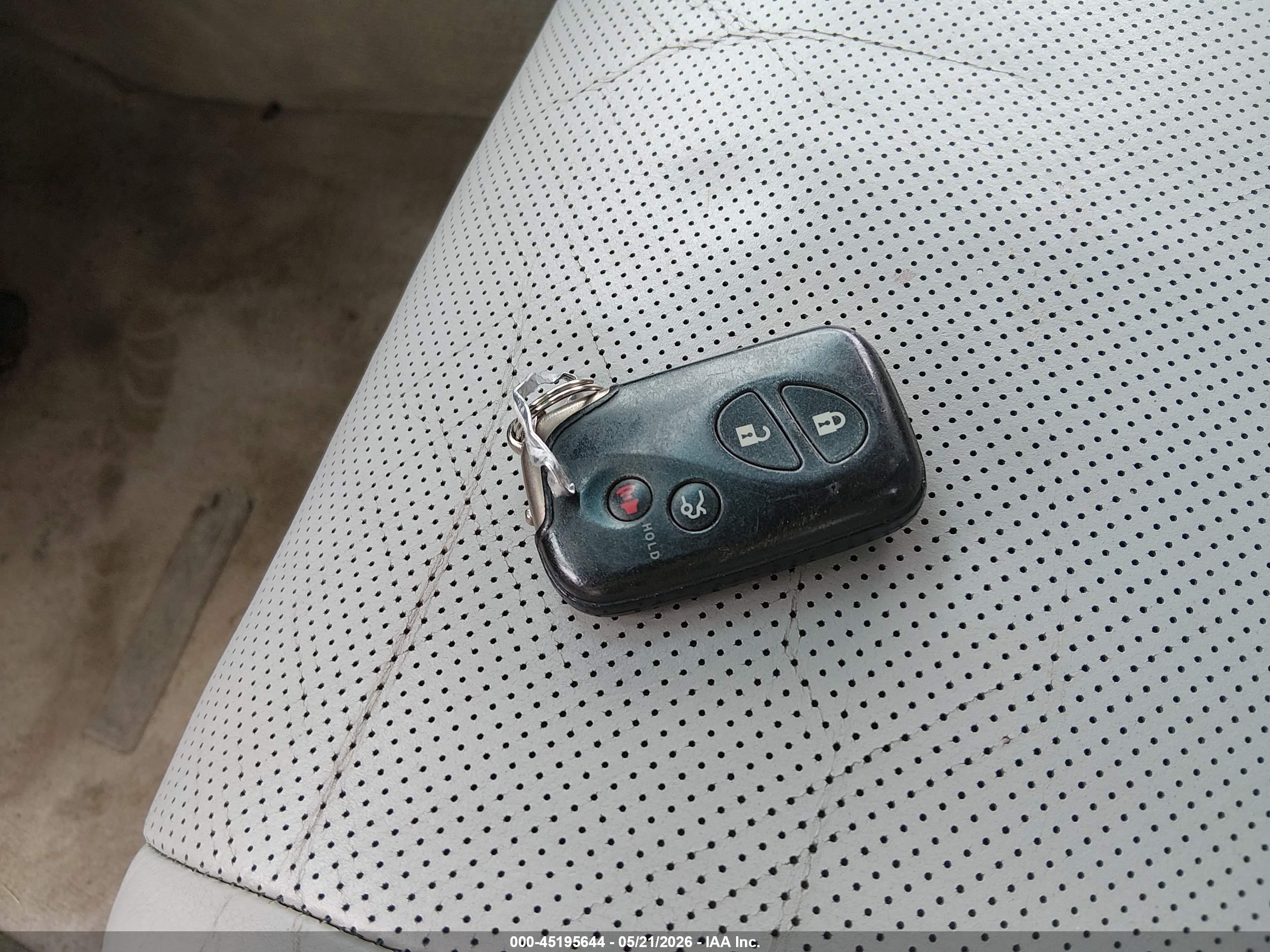 LEXUS ES image 11