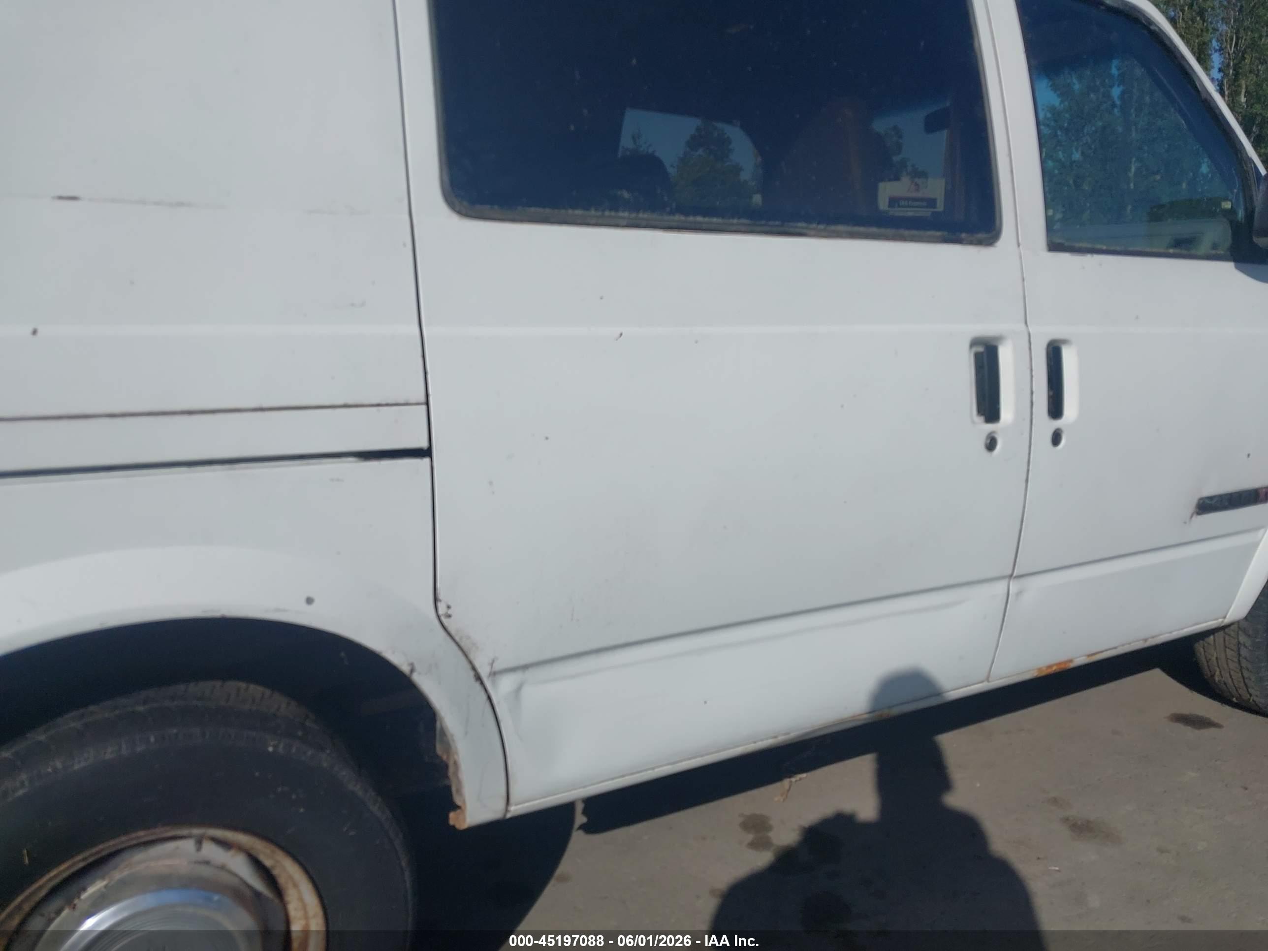 GMC SAFARI image 6
