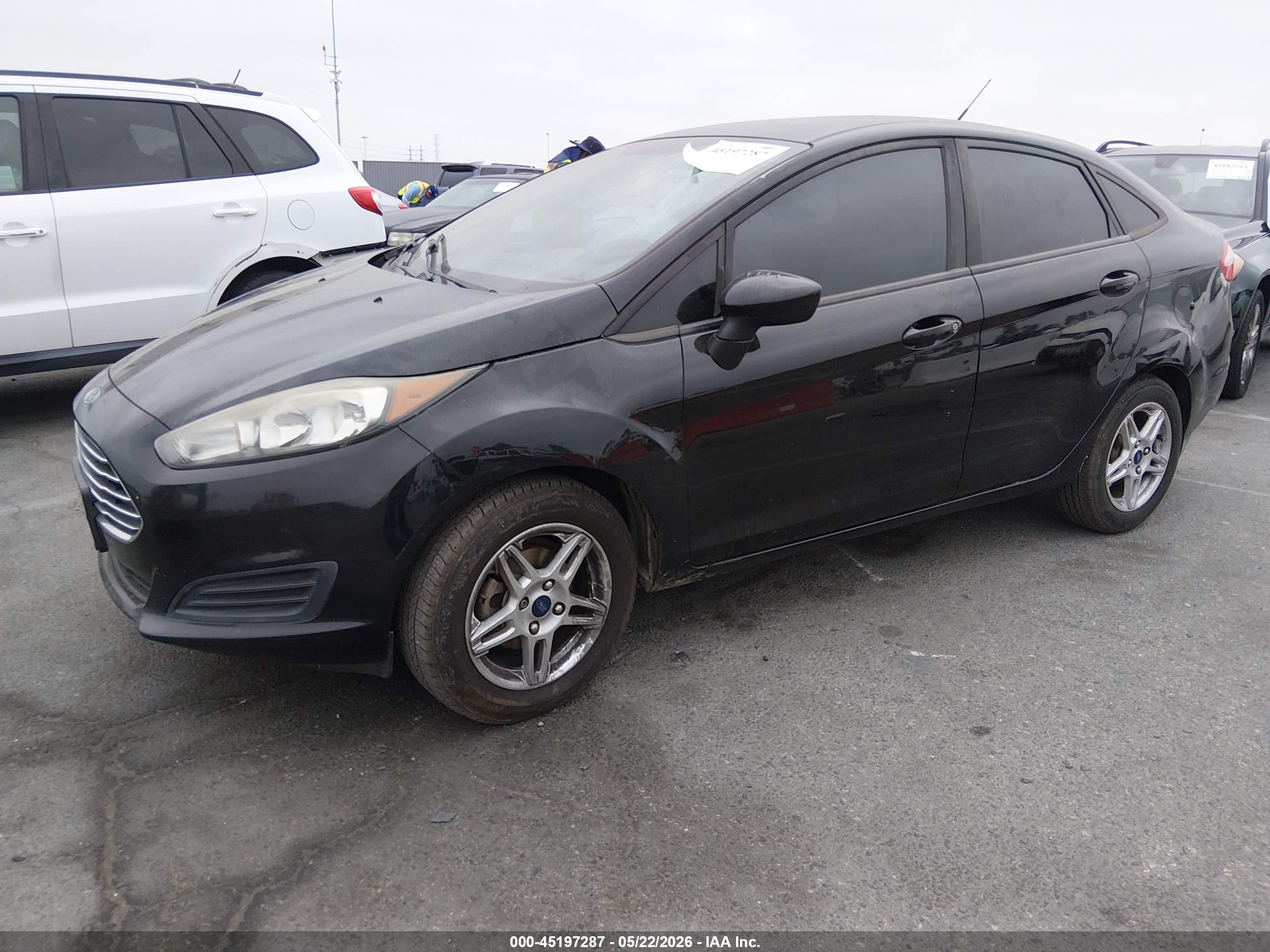 FORD FIESTA image 2