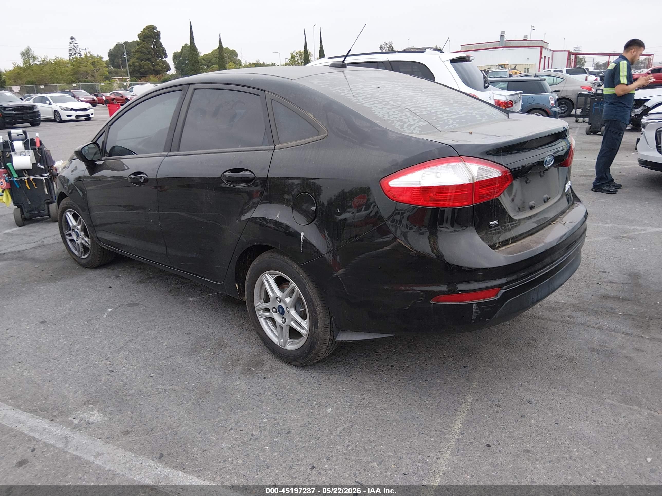 FORD FIESTA image 3