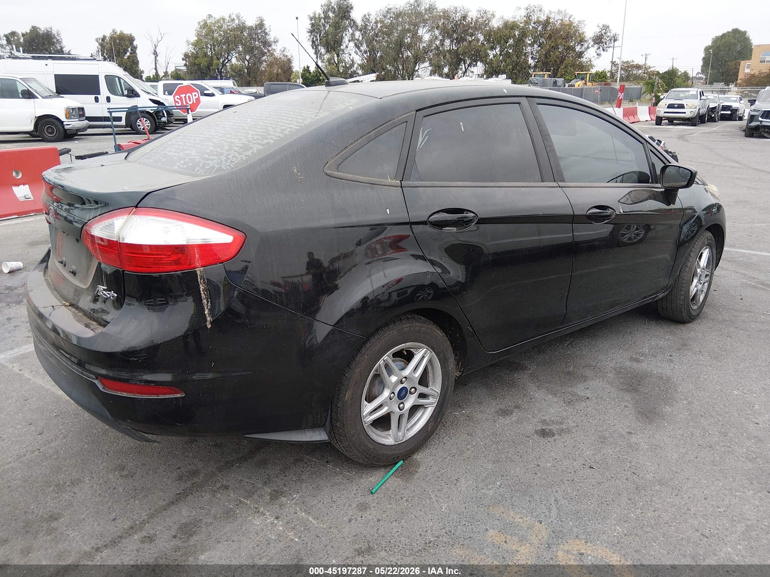 FORD FIESTA image 4