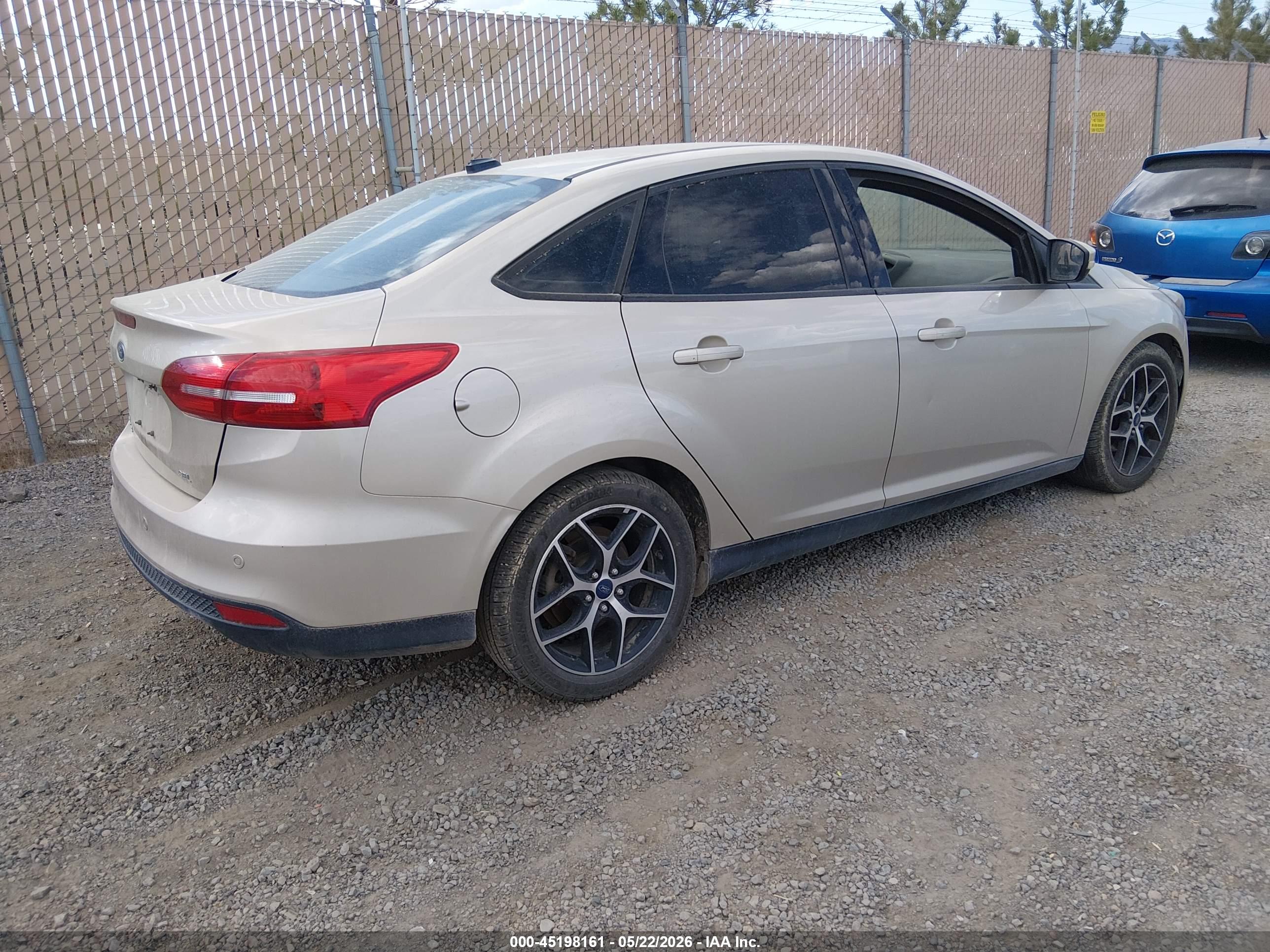 FORD FOCUS image 4