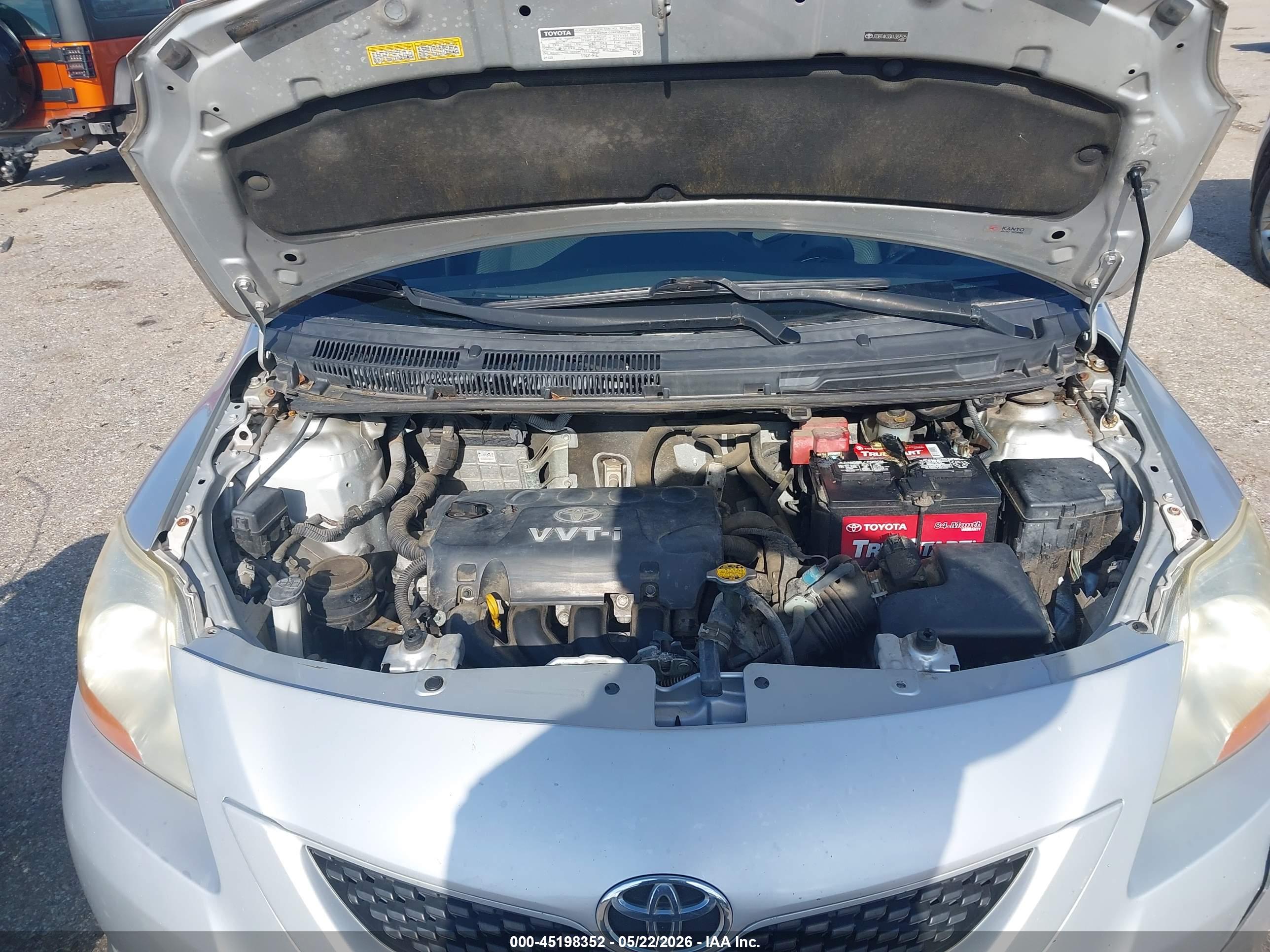TOYOTA YARIS image 10