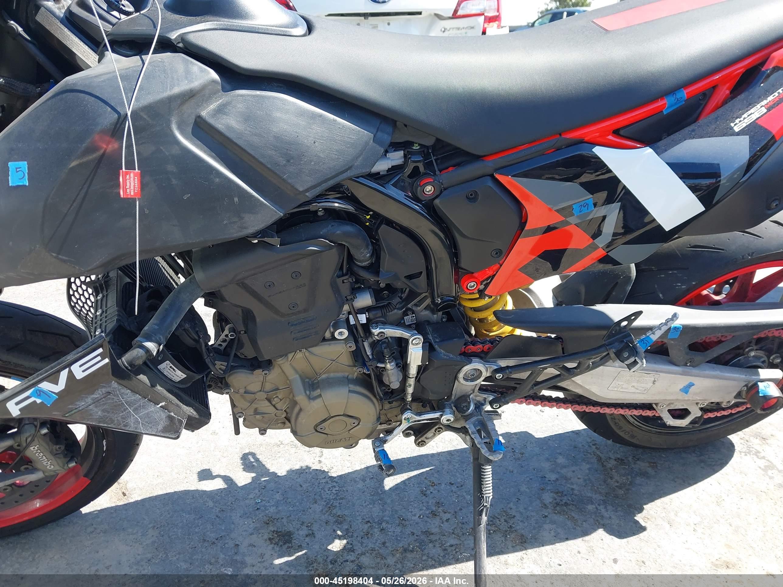 DUCATI HYPERMOTARD image 9