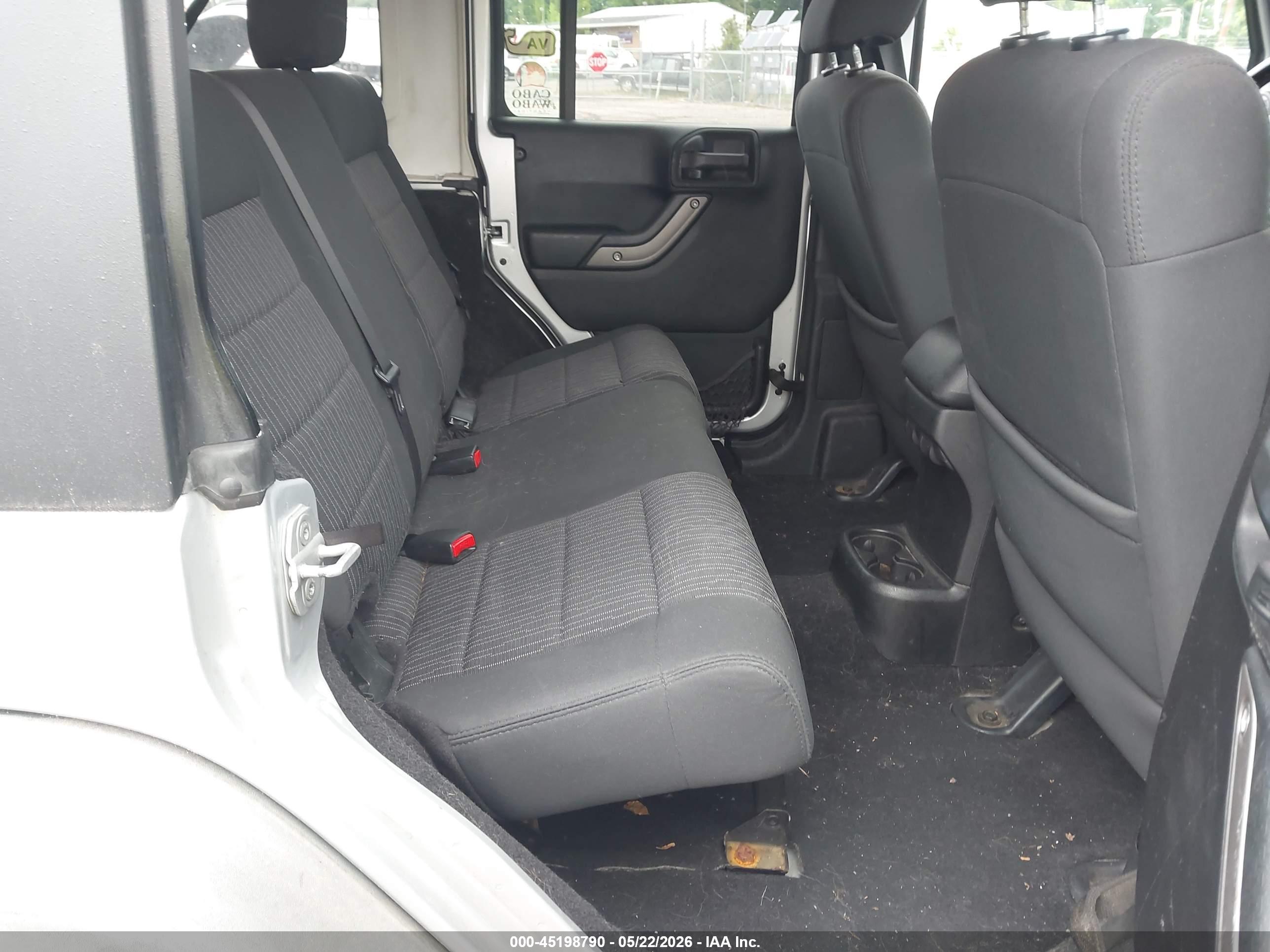 JEEP WRANGLER image 8