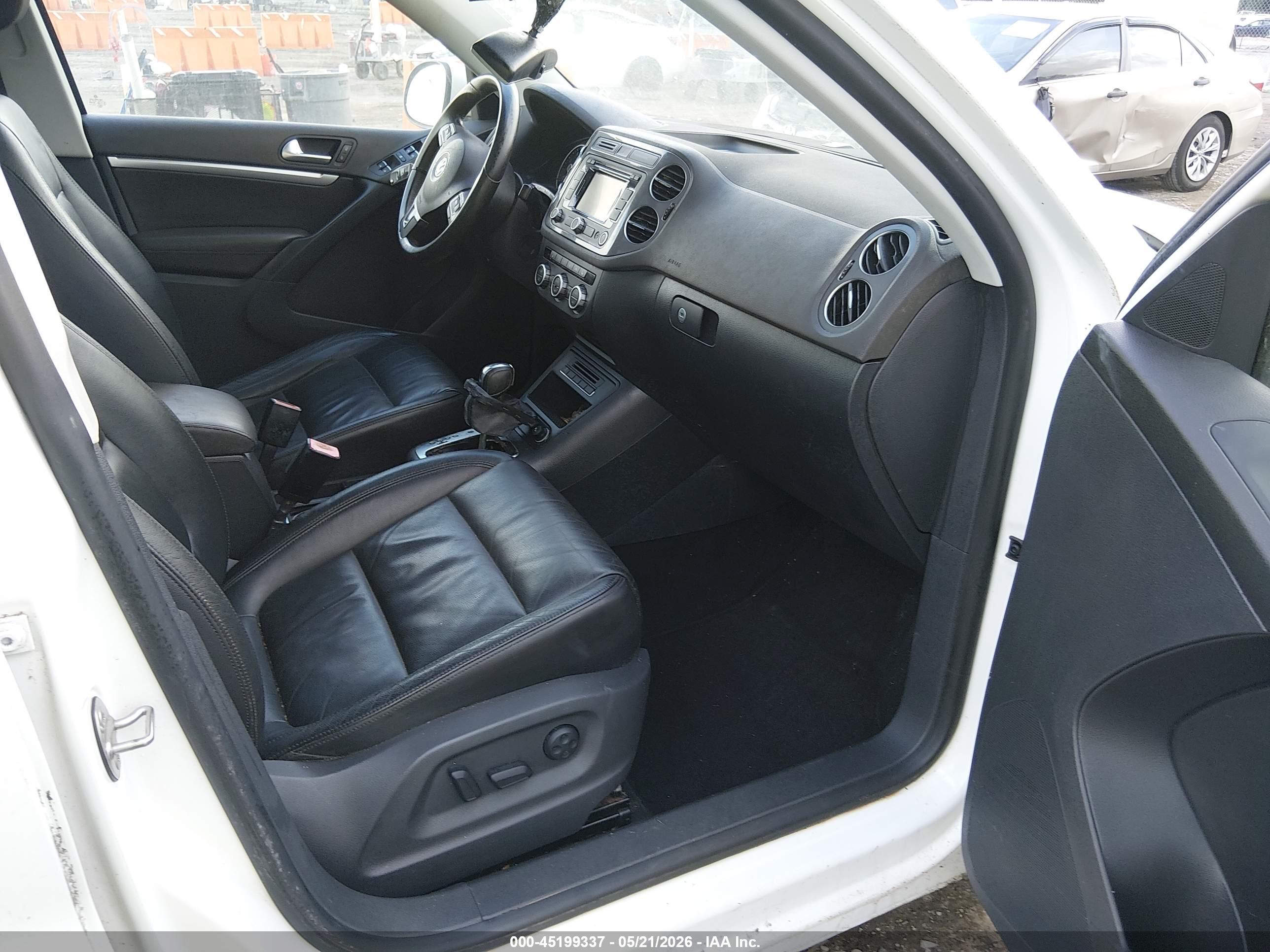 VOLKSWAGEN TIGUAN image 5