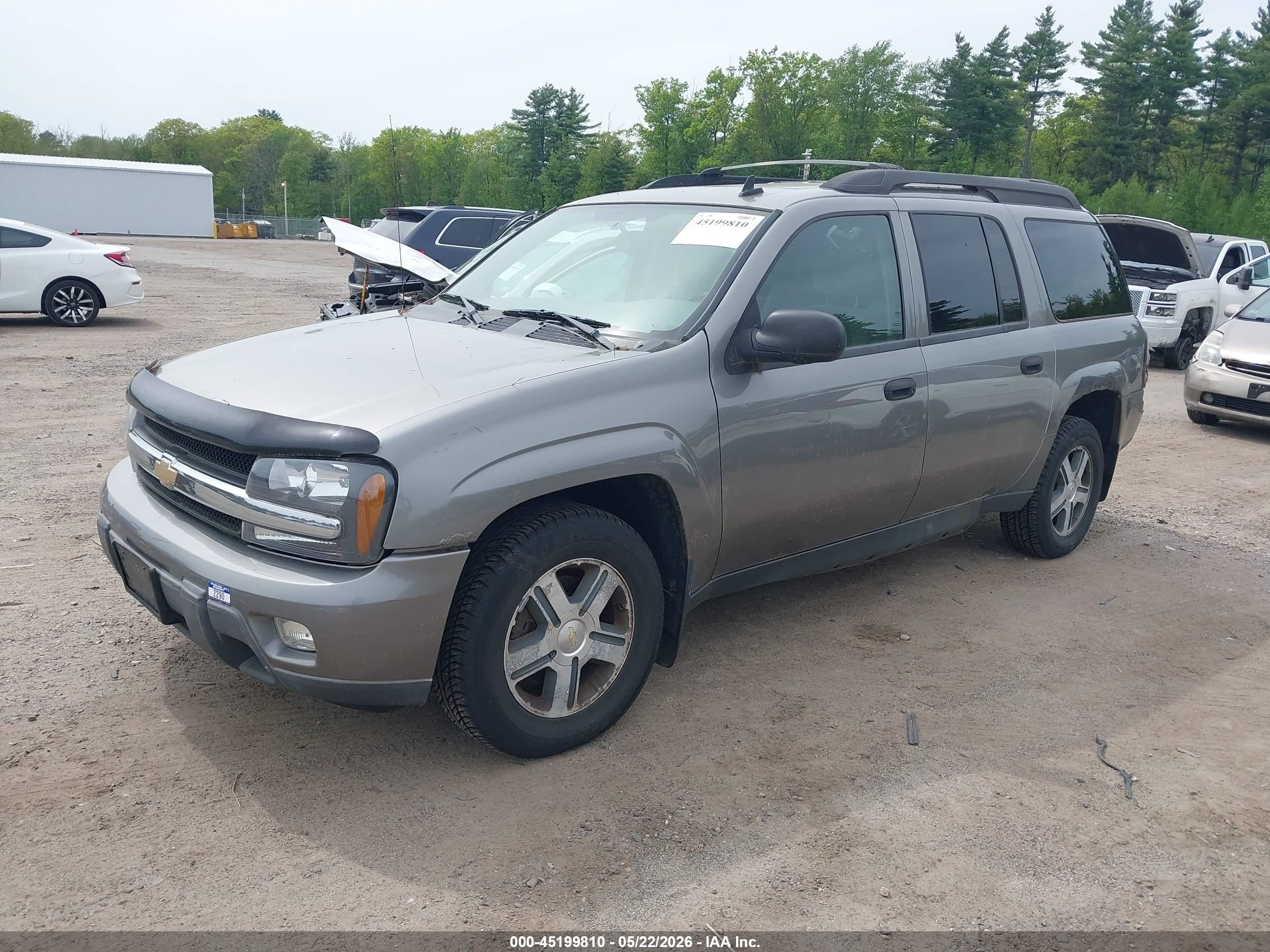 CHEVROLET TRAILBLAZER image 2