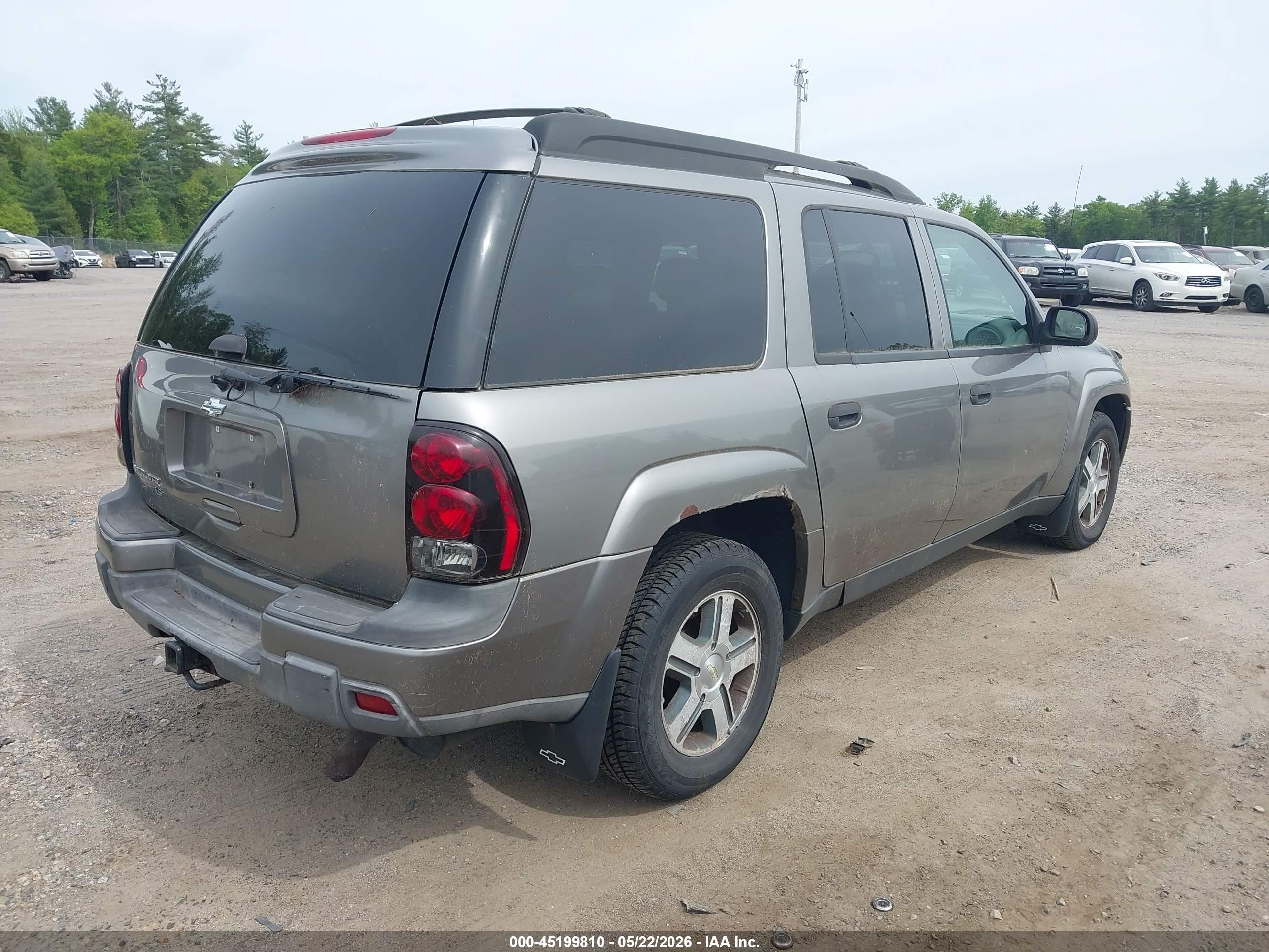 CHEVROLET TRAILBLAZER image 4