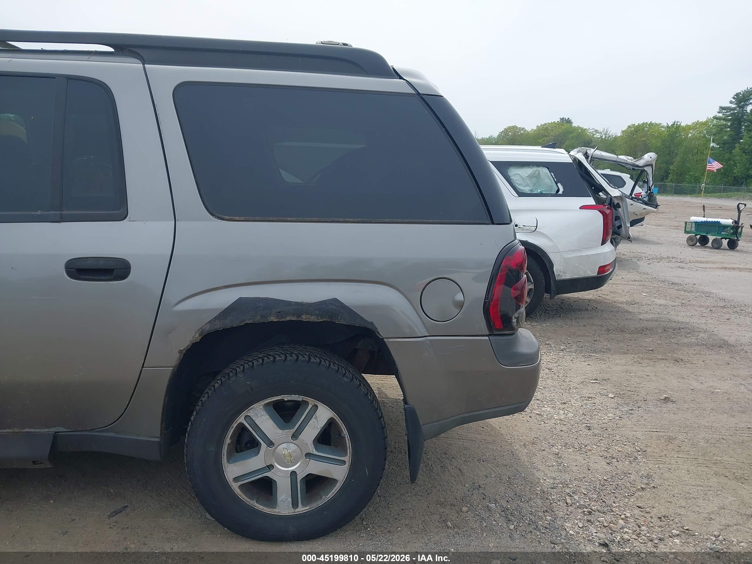 CHEVROLET TRAILBLAZER image 6